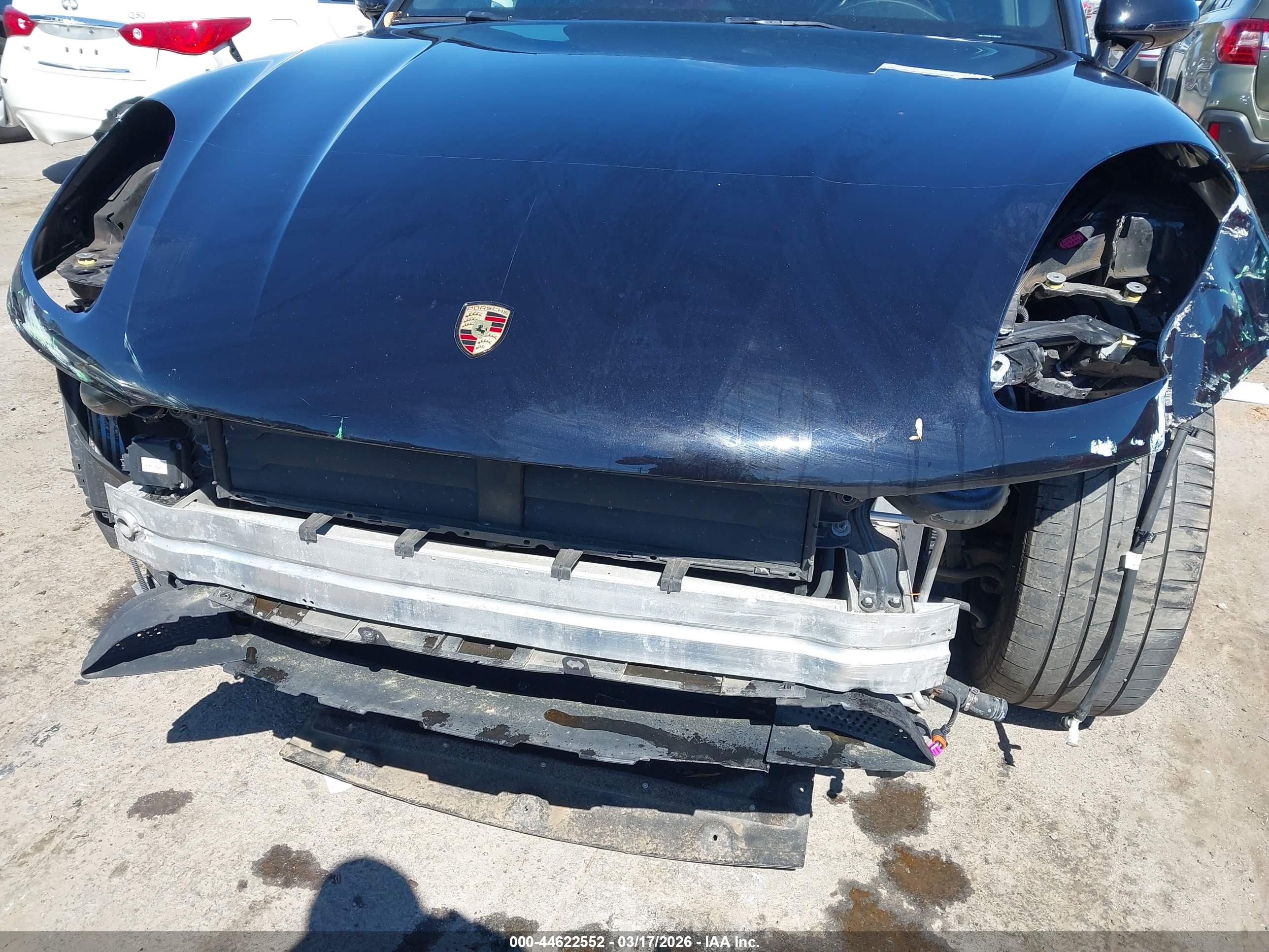PORSCHE MACAN image 6