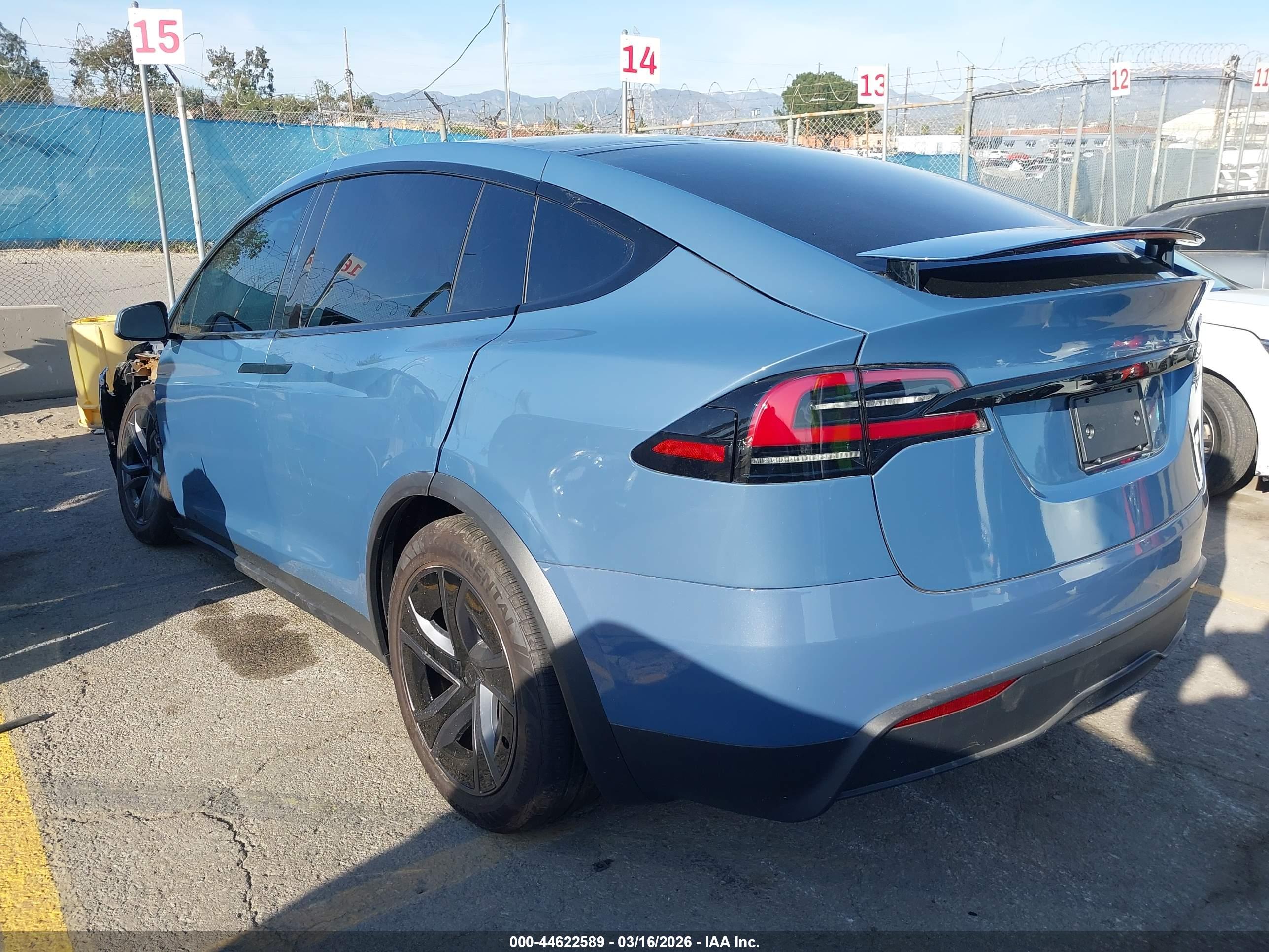 TESLA MODEL image 3