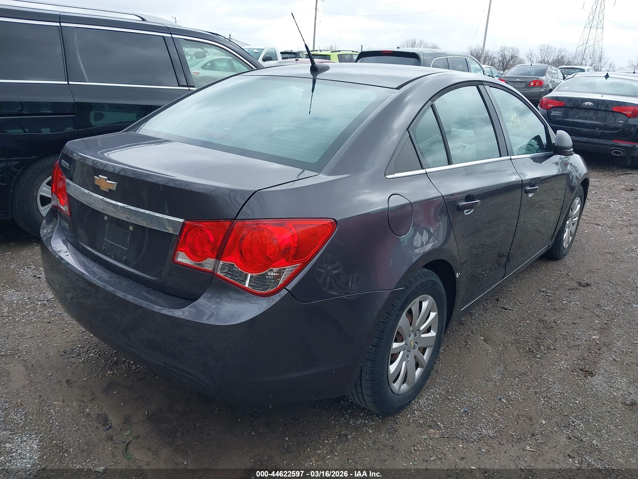 CHEVROLET CRUZE image 4