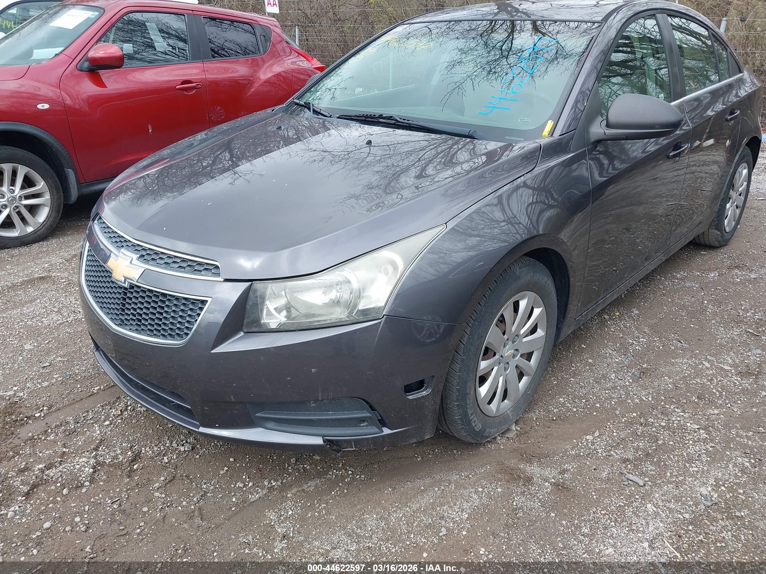 CHEVROLET CRUZE image 6