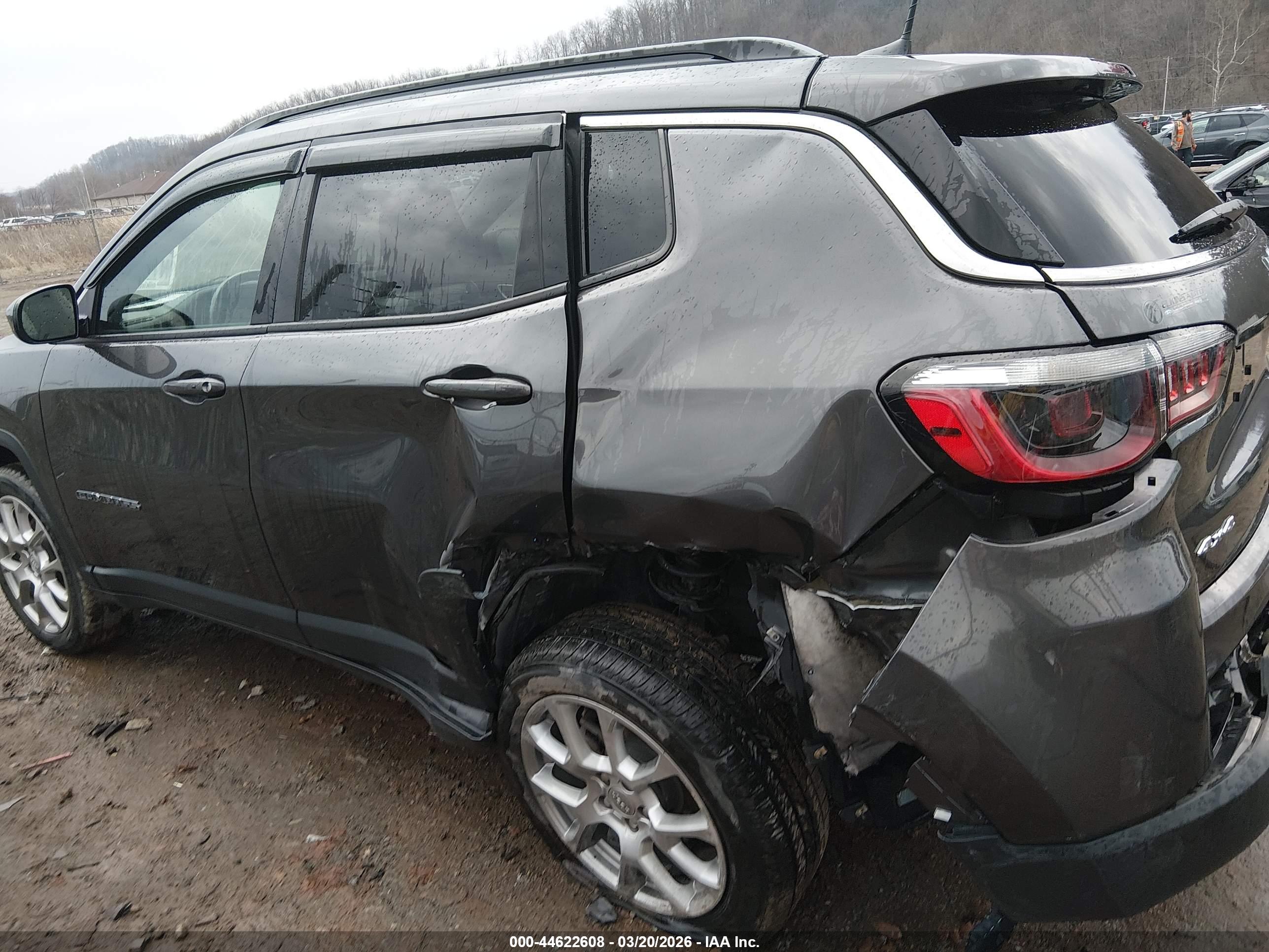JEEP COMPASS image 6
