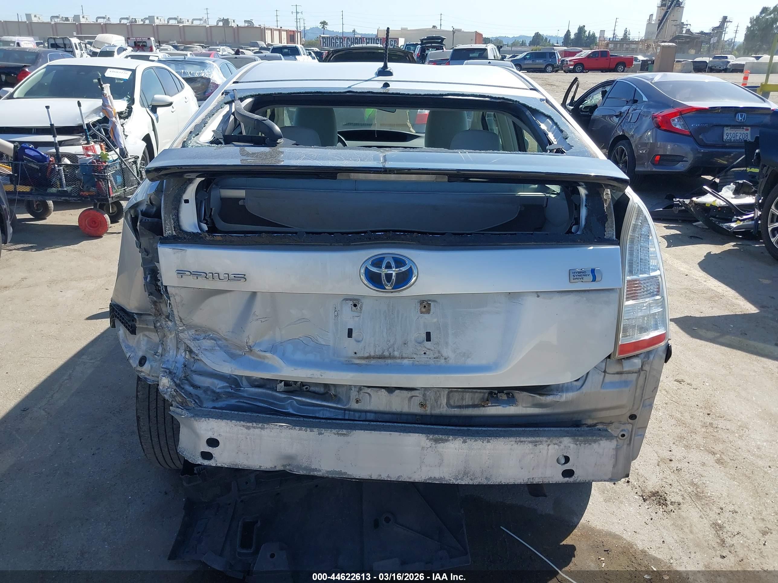 TOYOTA PRIUS image 6