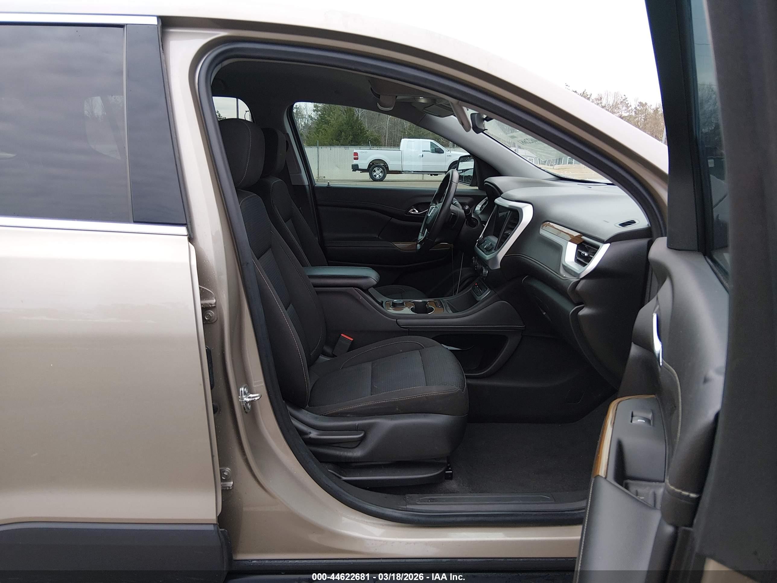GMC ACADIA image 5