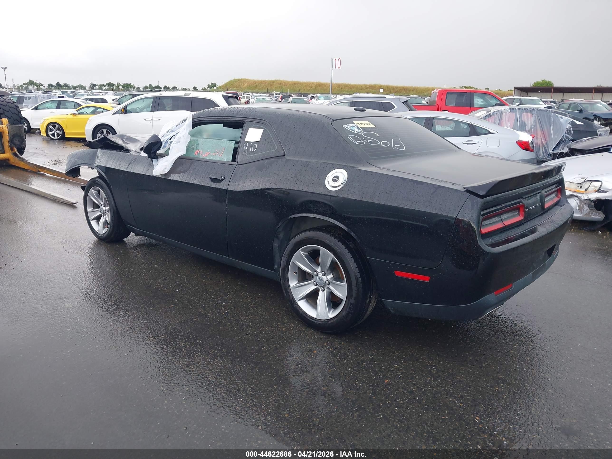 DODGE CHALLENGER image 3