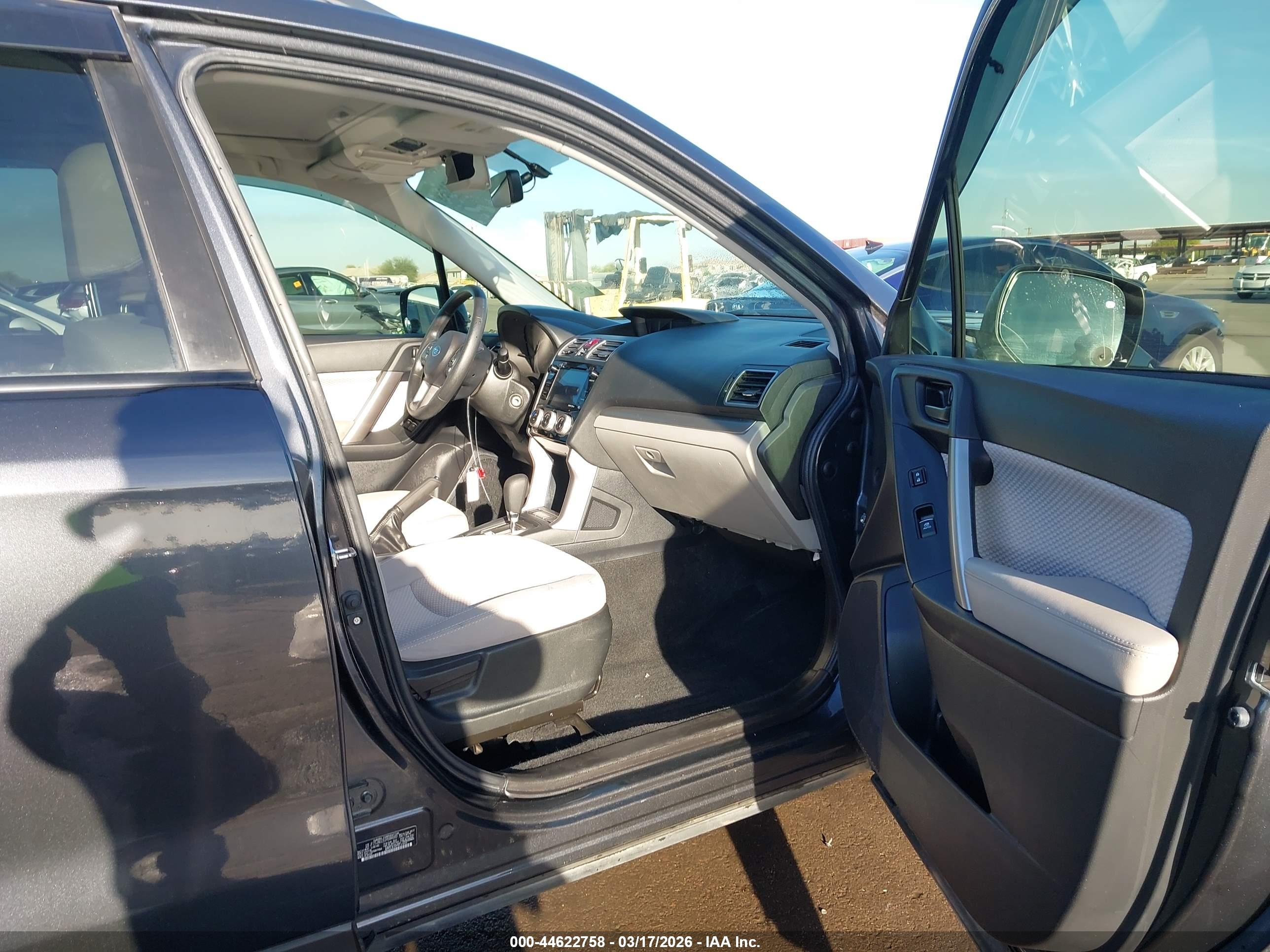 SUBARU FORESTER image 5