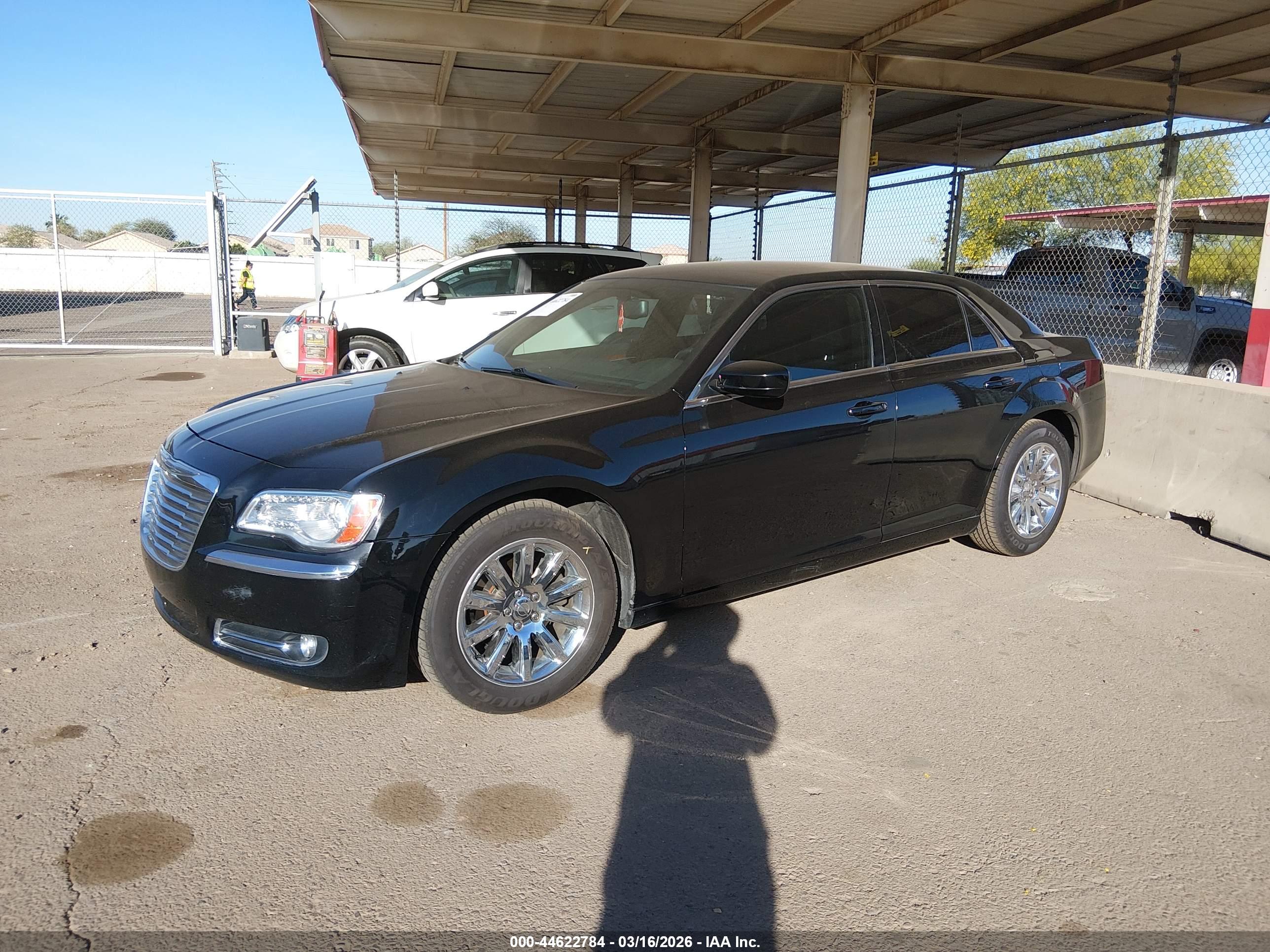 CHRYSLER 300 image 2
