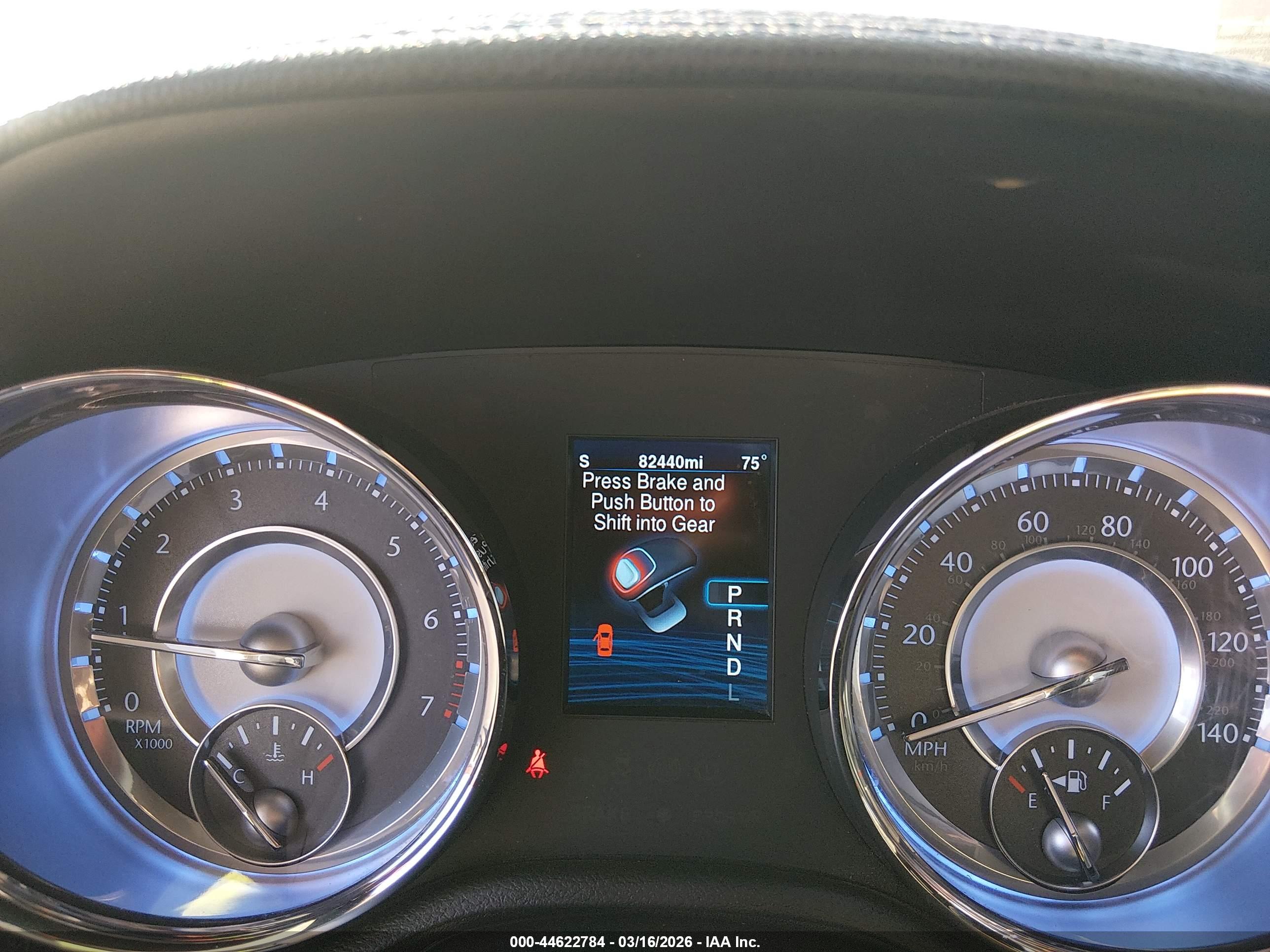 CHRYSLER 300 image 7