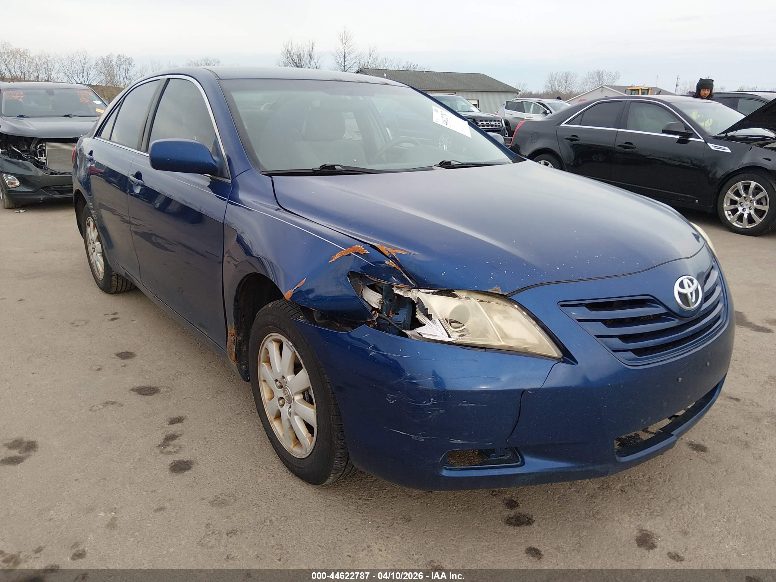 TOYOTA CAMRY image 6