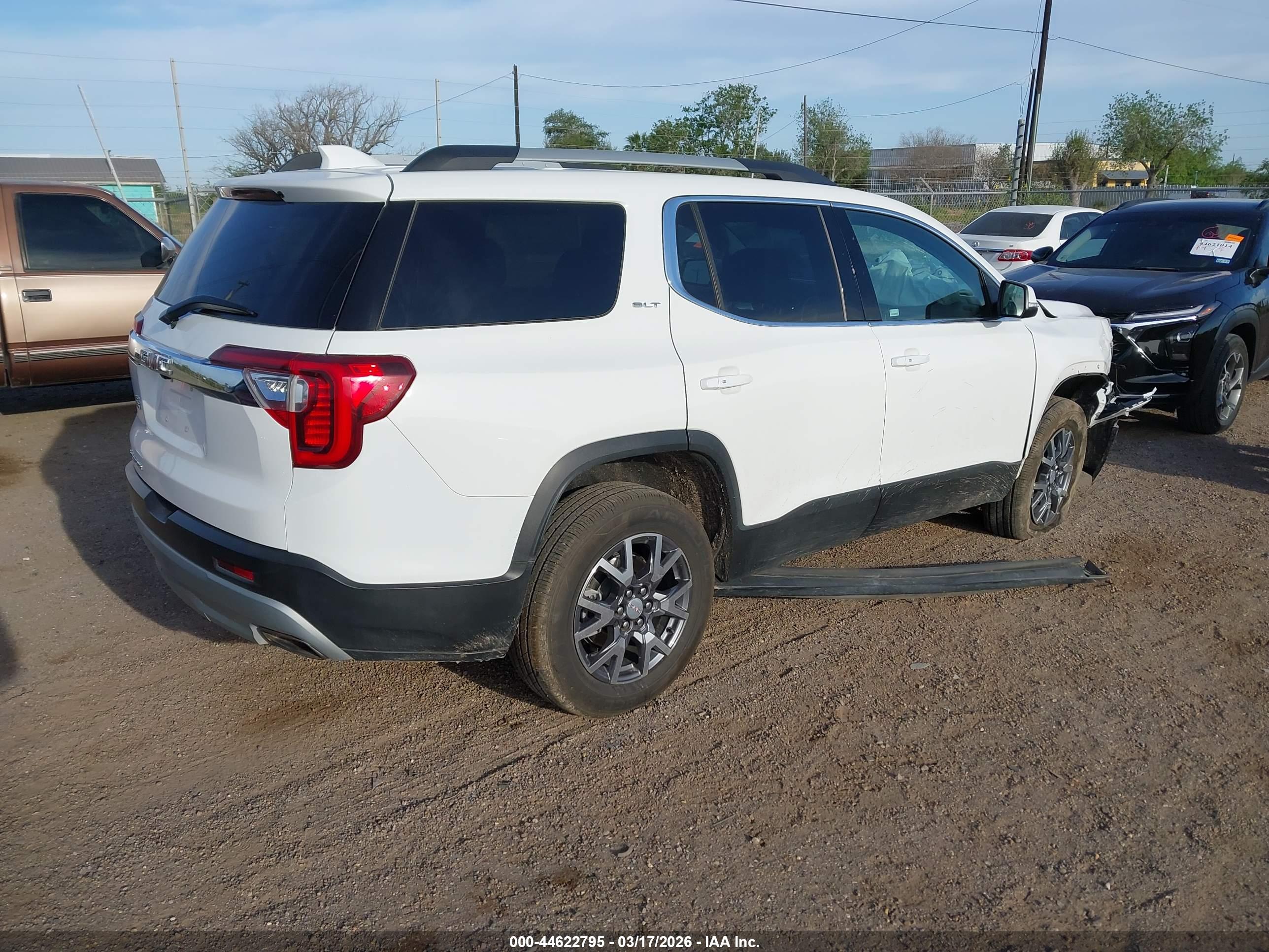 GMC ACADIA image 4