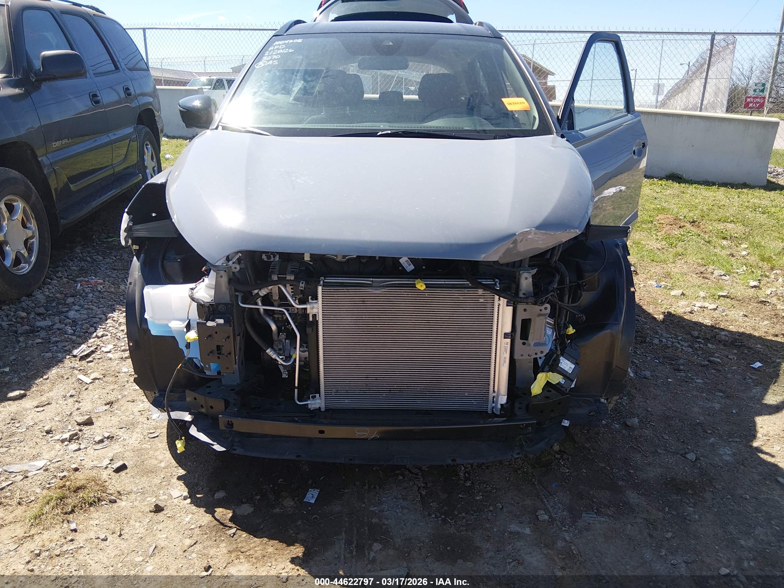 NISSAN KICKS image 6