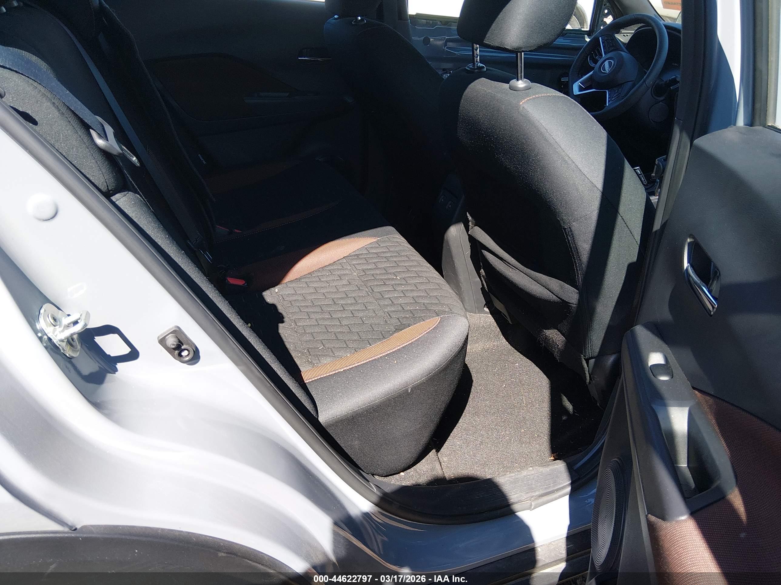 NISSAN KICKS image 8