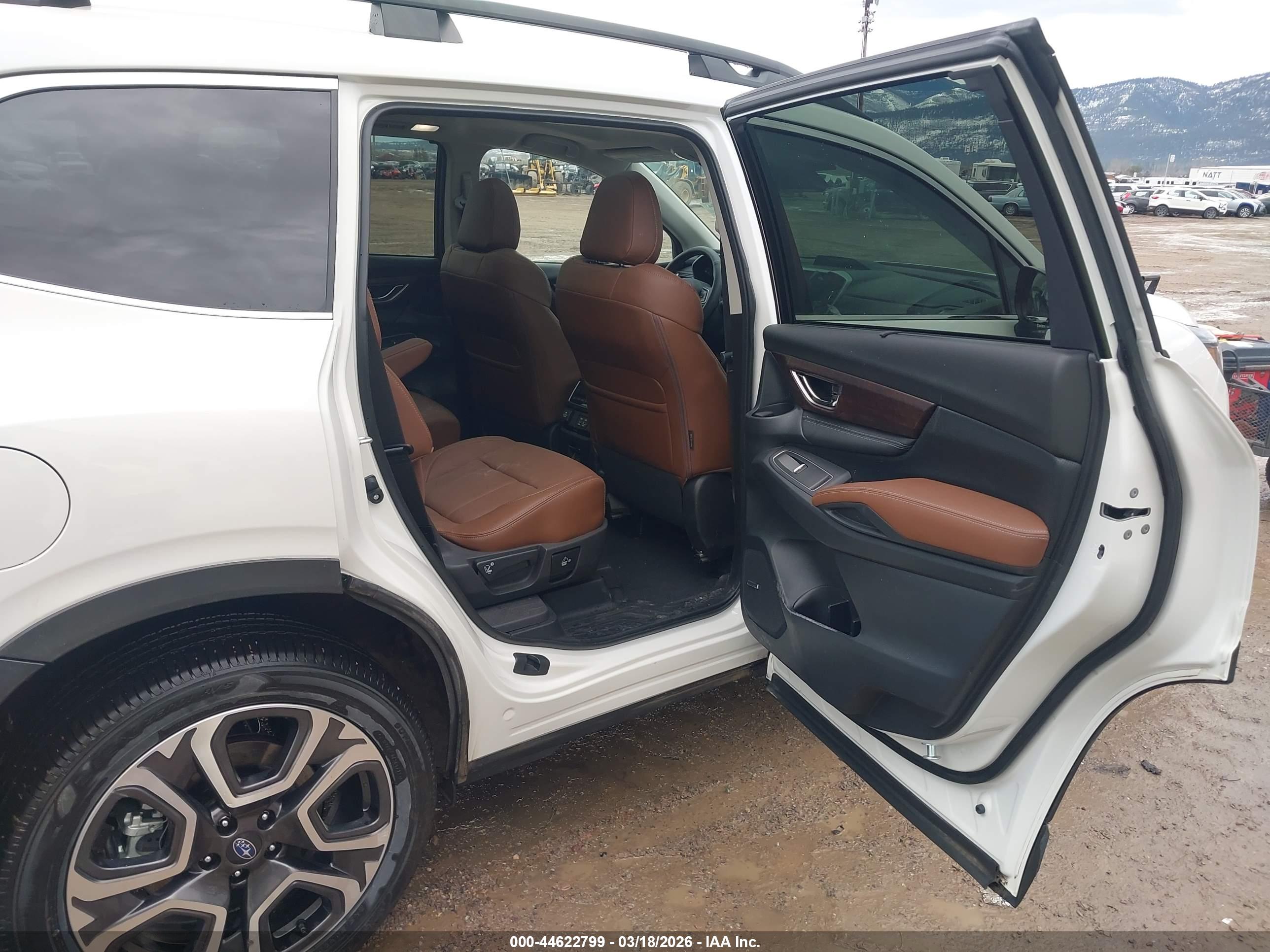 SUBARU ASCENT image 8