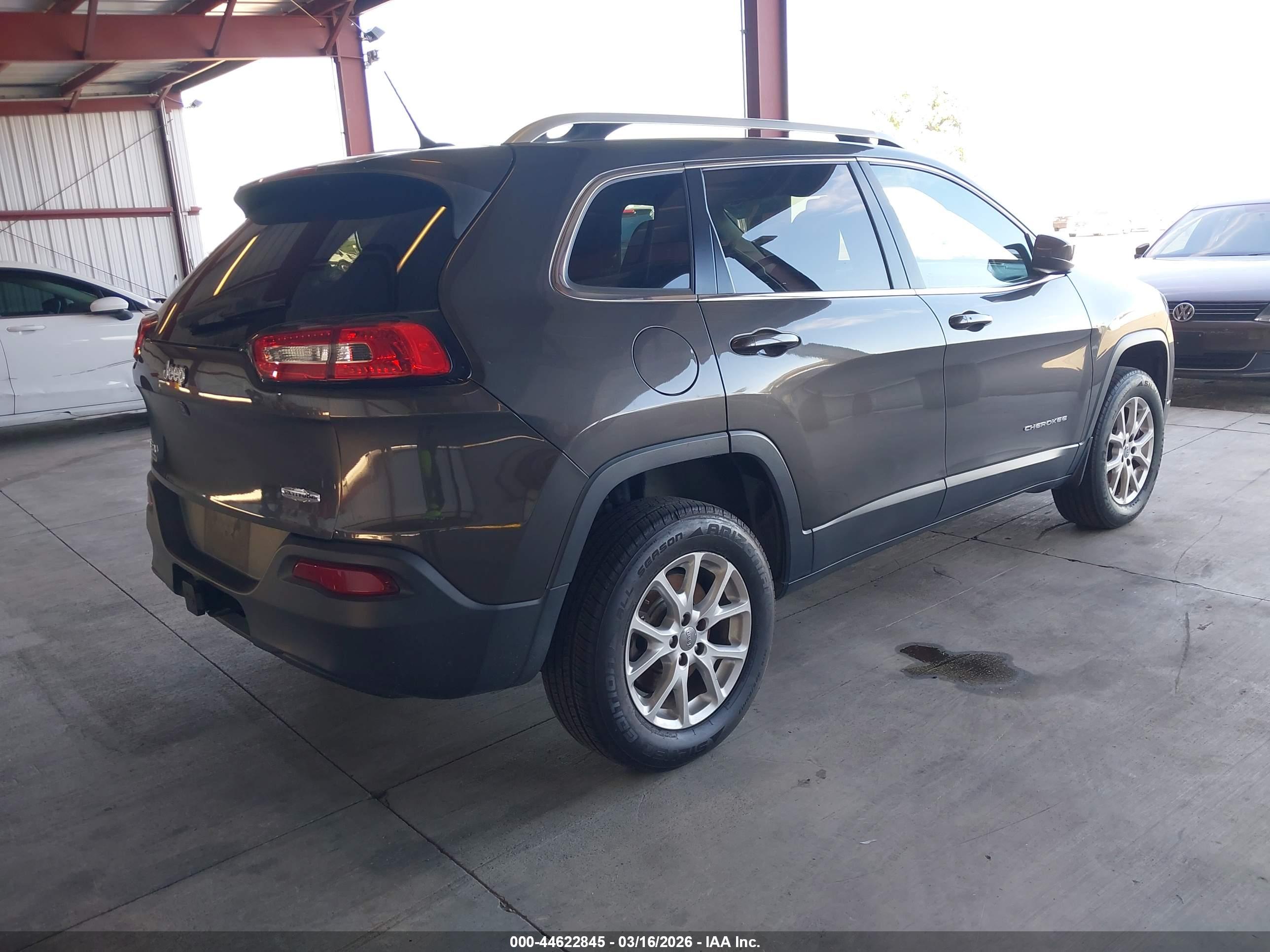 JEEP CHEROKEE image 4