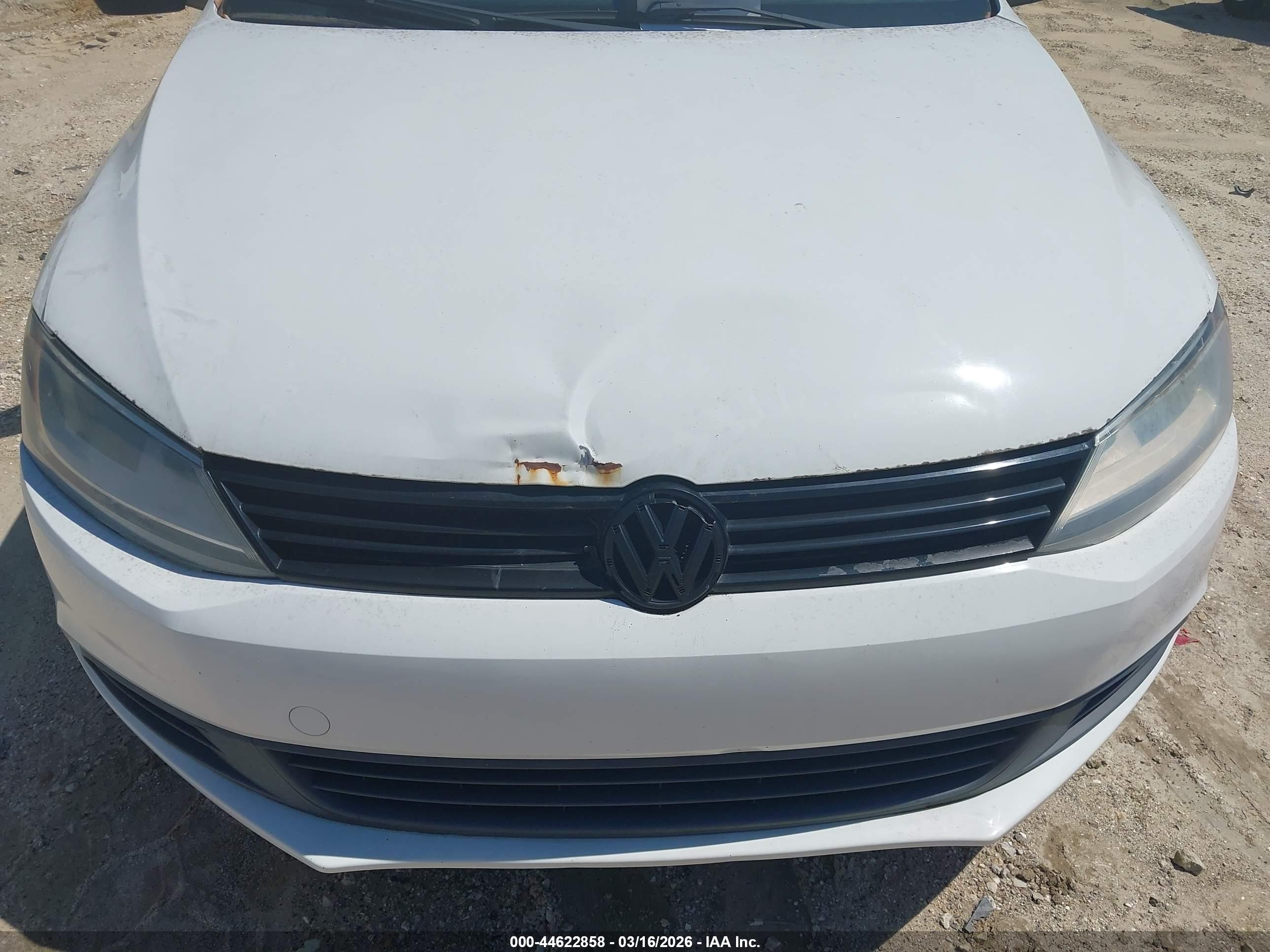 VOLKSWAGEN JETTA image 6