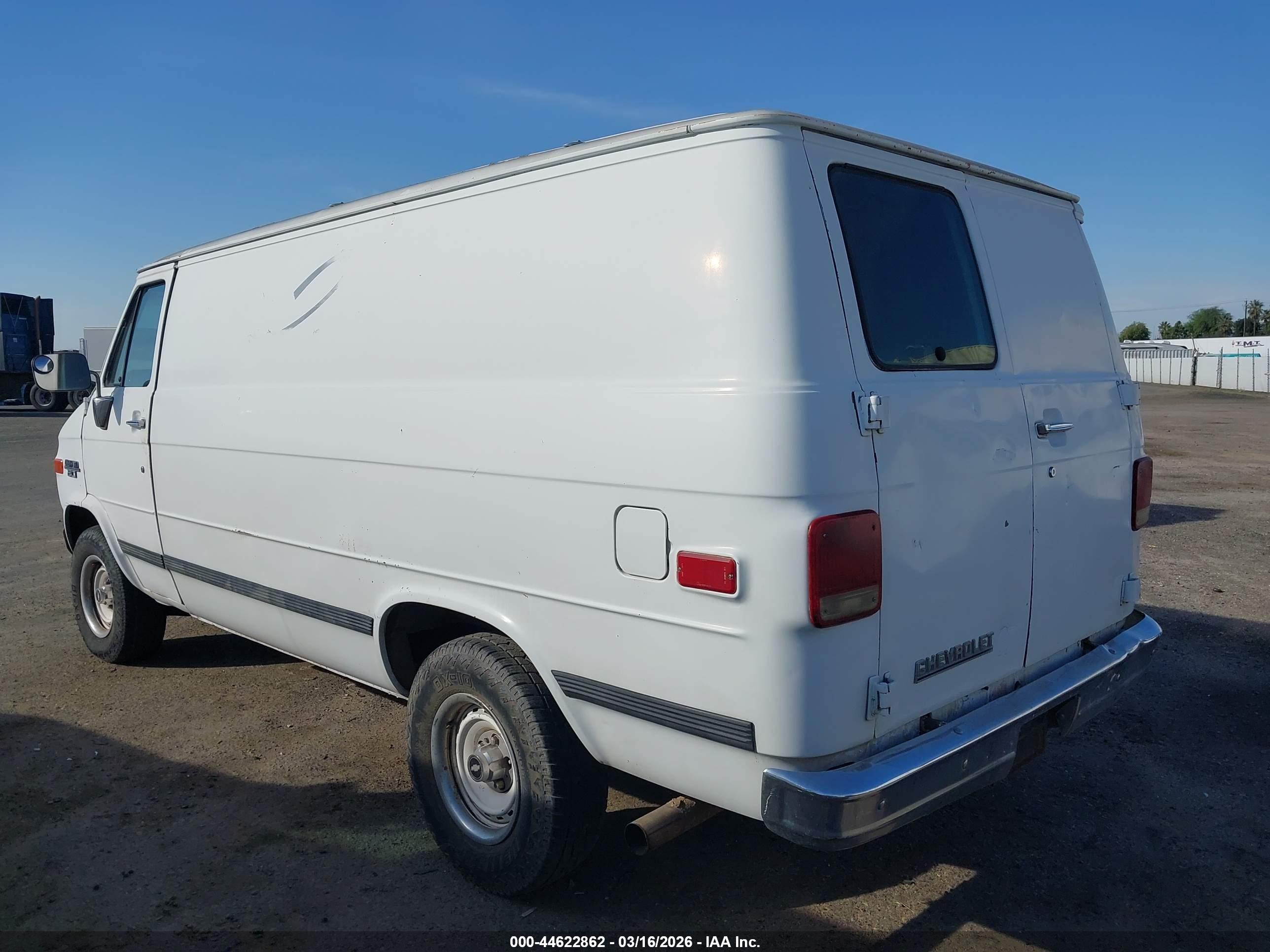 CHEVROLET G20 image 3