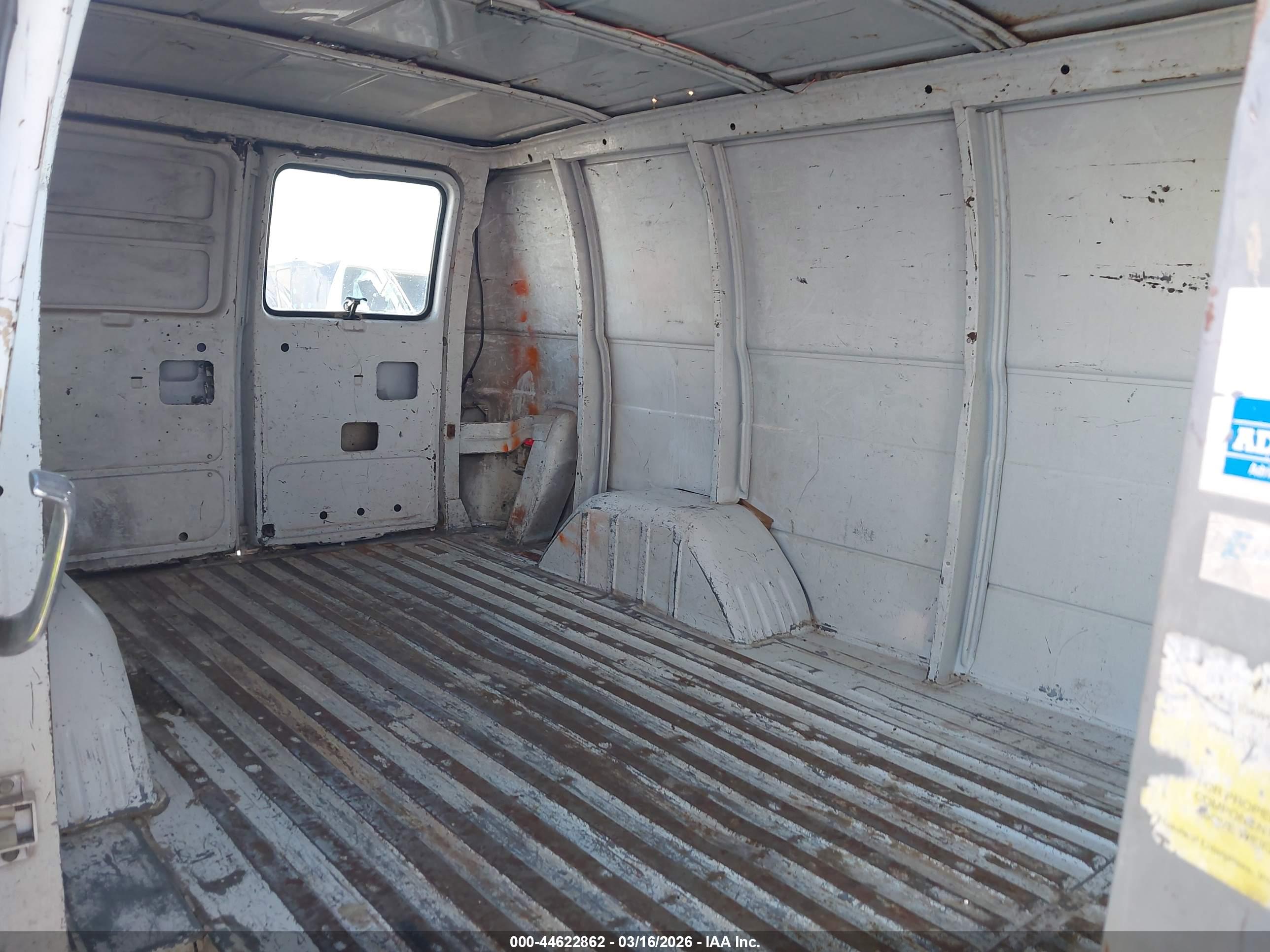 CHEVROLET G20 image 8