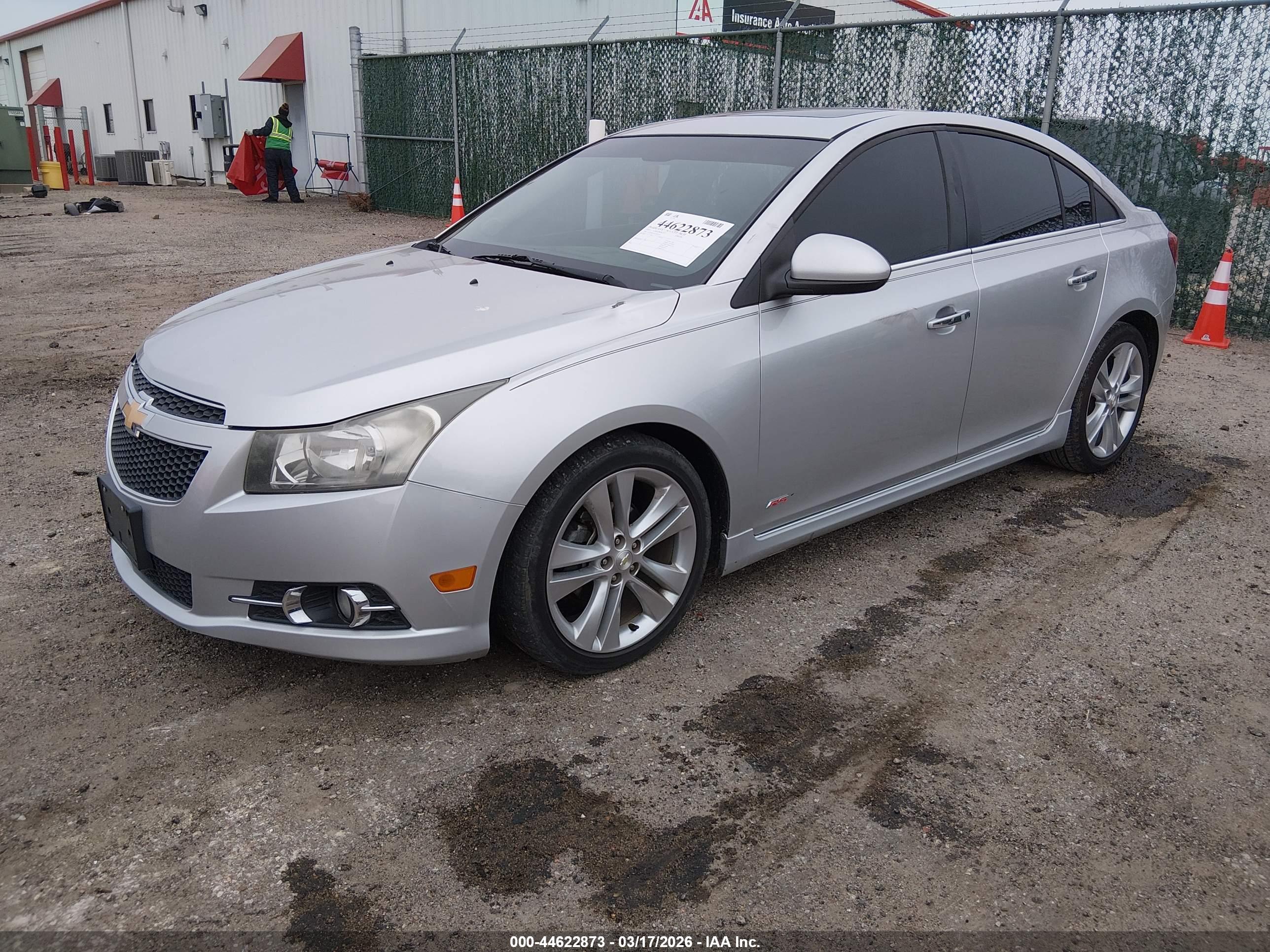 CHEVROLET CRUZE image 2
