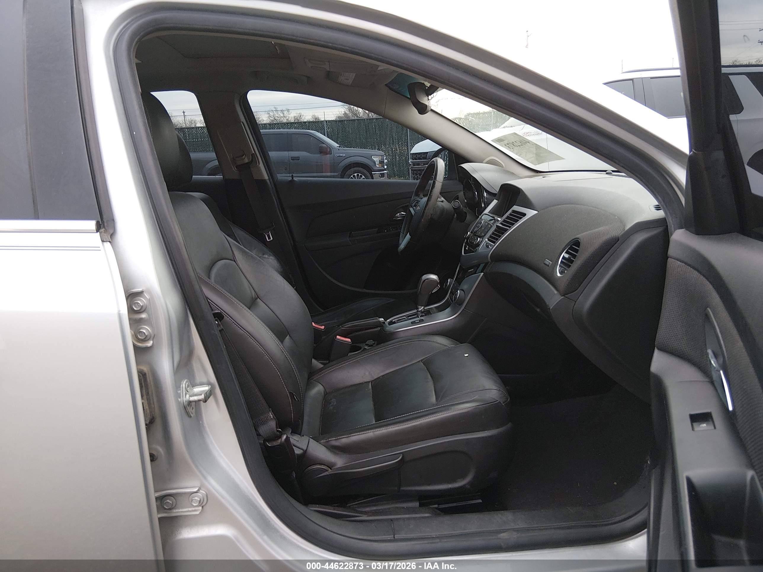 CHEVROLET CRUZE image 5