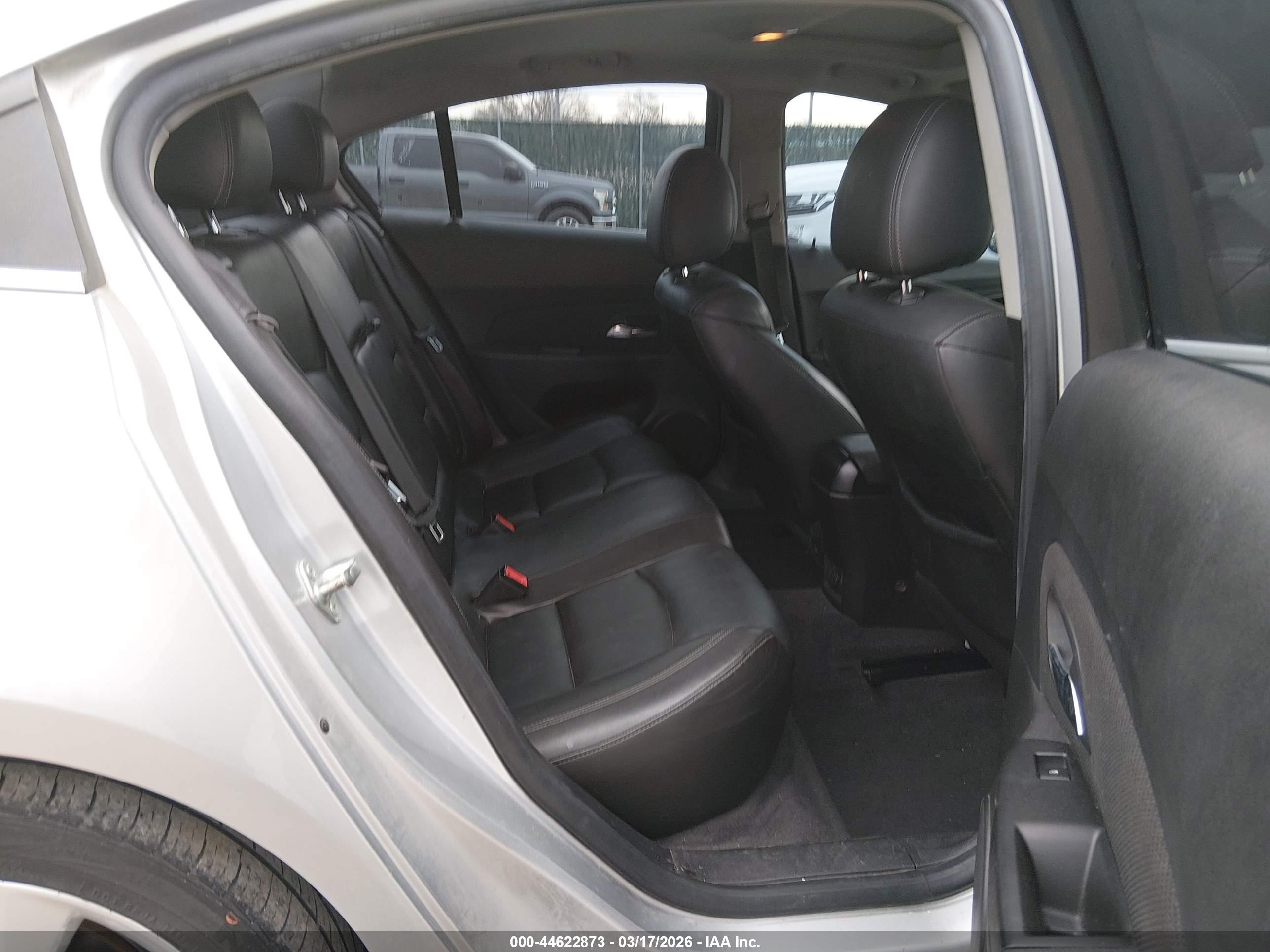 CHEVROLET CRUZE image 8