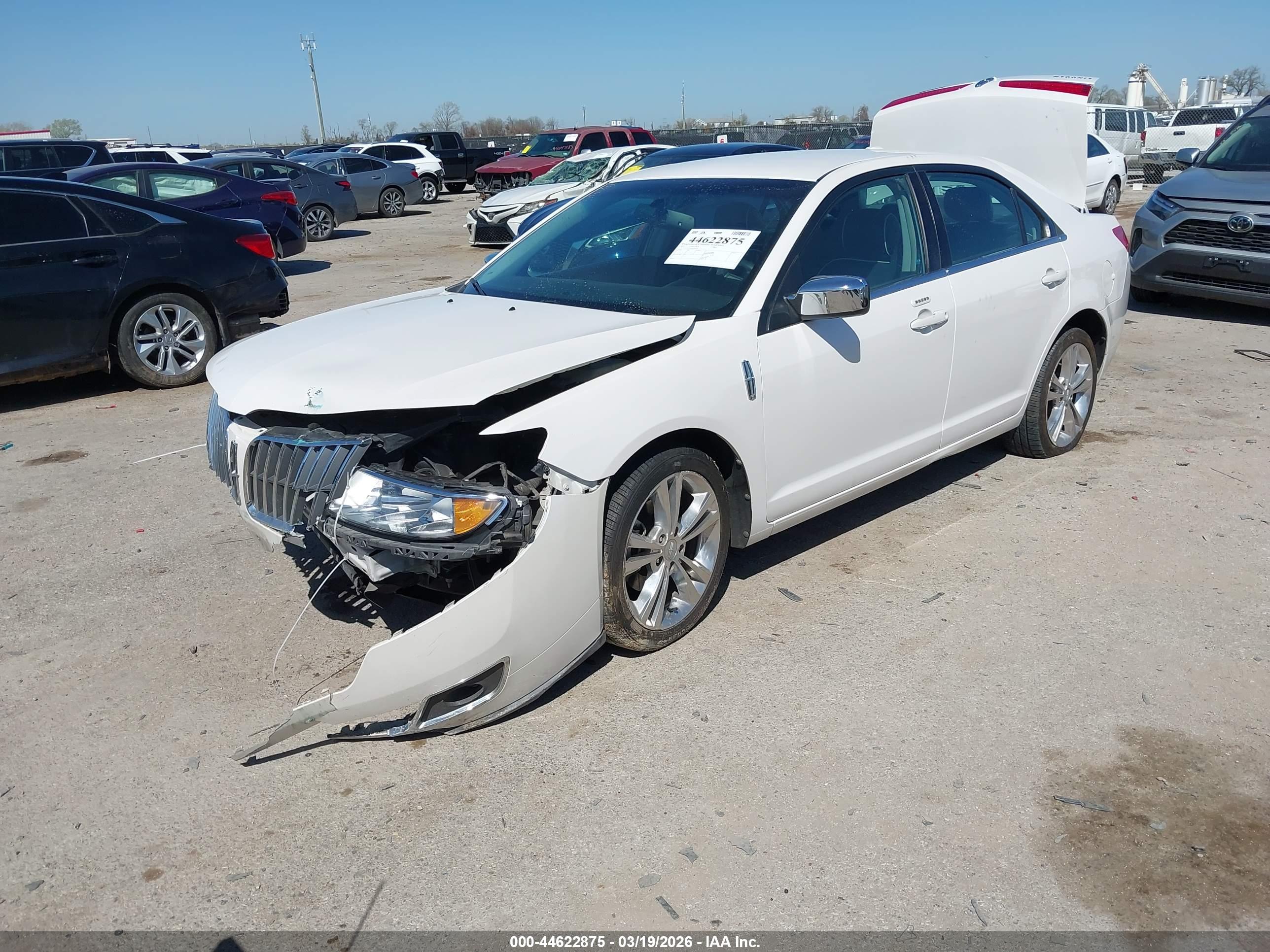 LINCOLN MKZ image 2