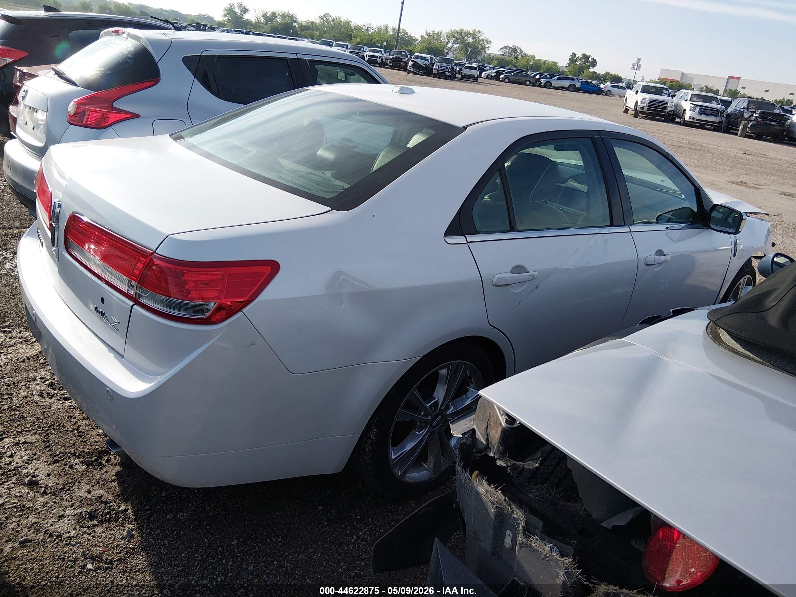 LINCOLN MKZ image 4