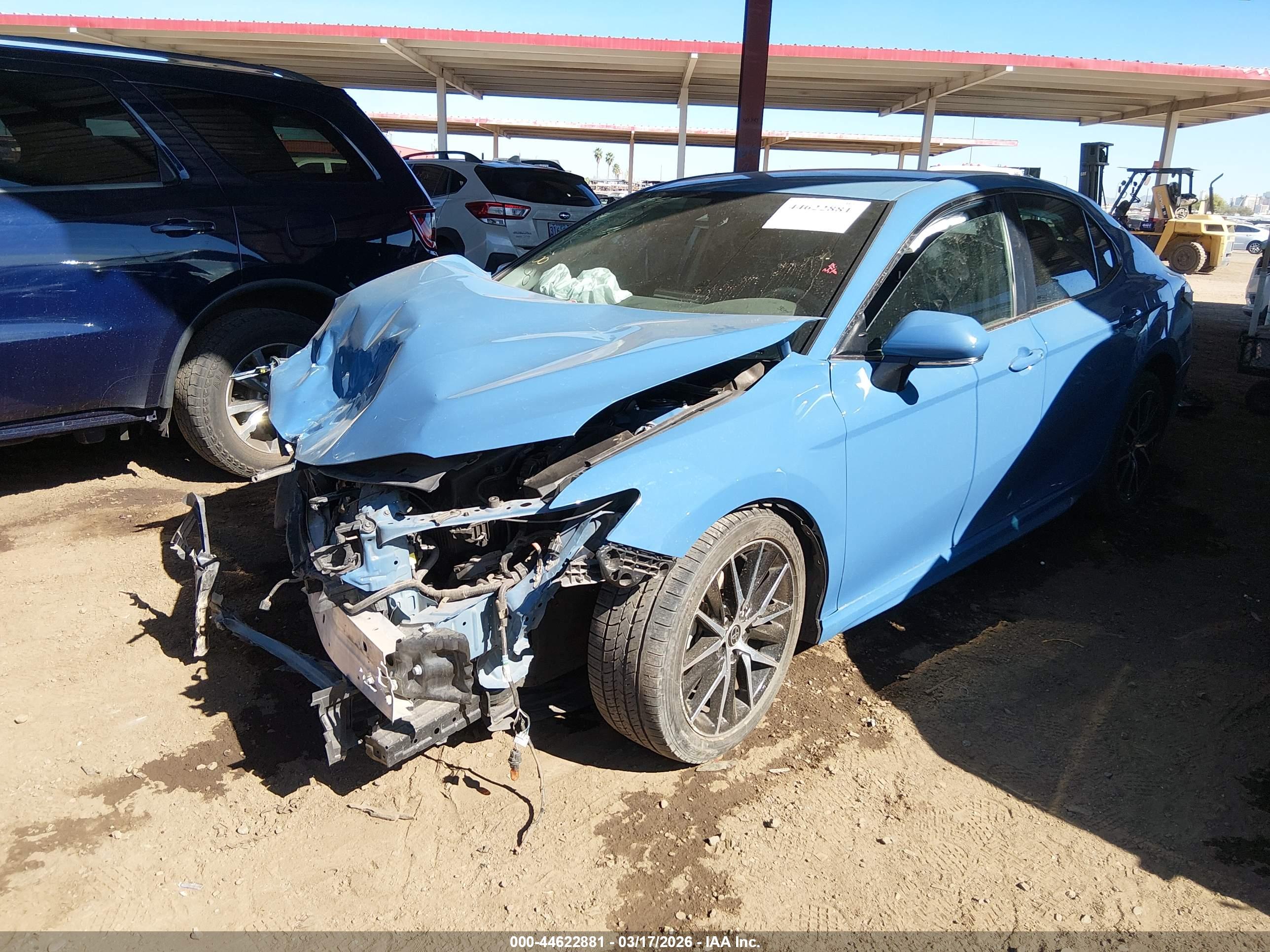 TOYOTA CAMRY image 2