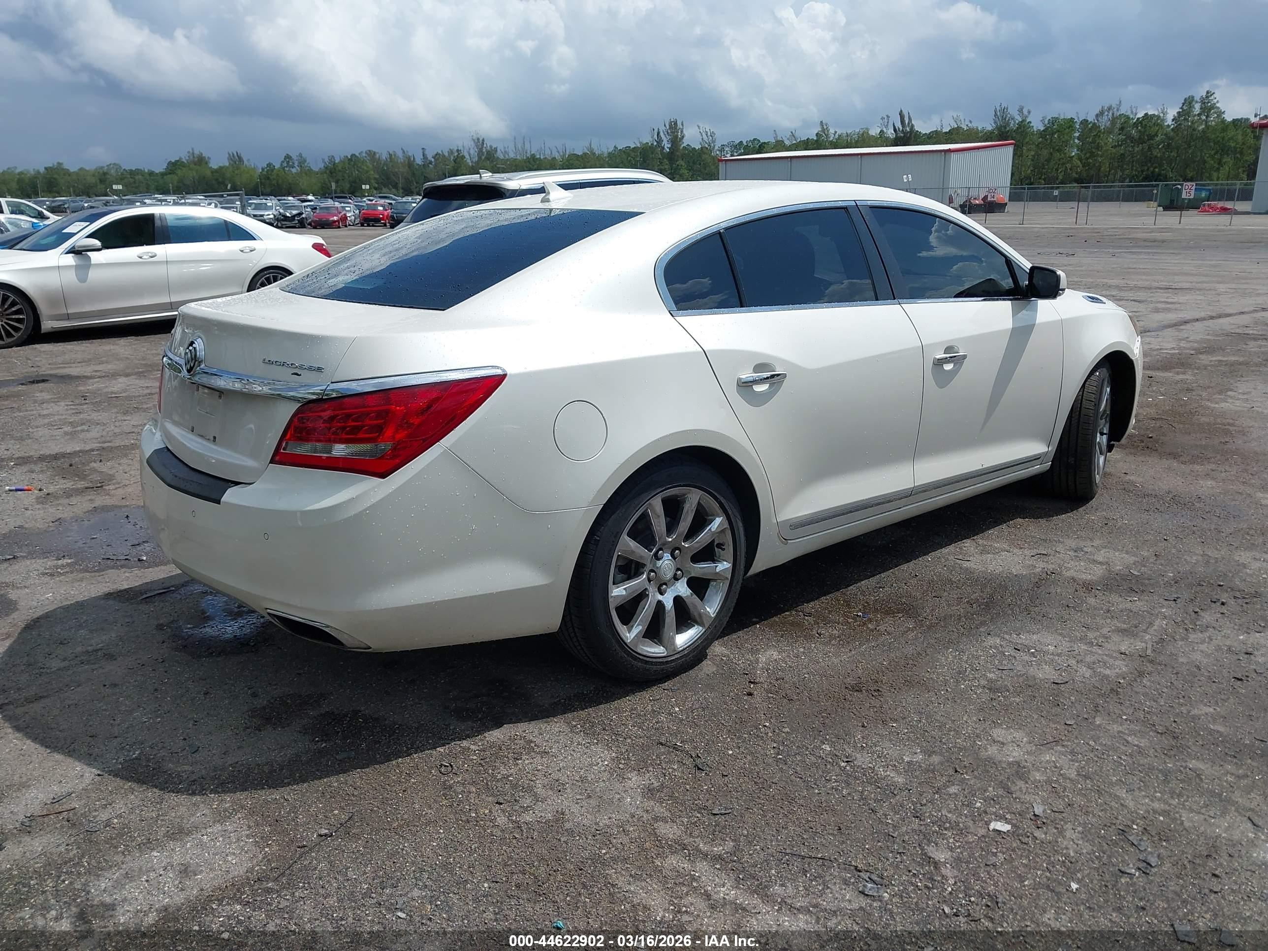 BUICK LACROSSE image 4