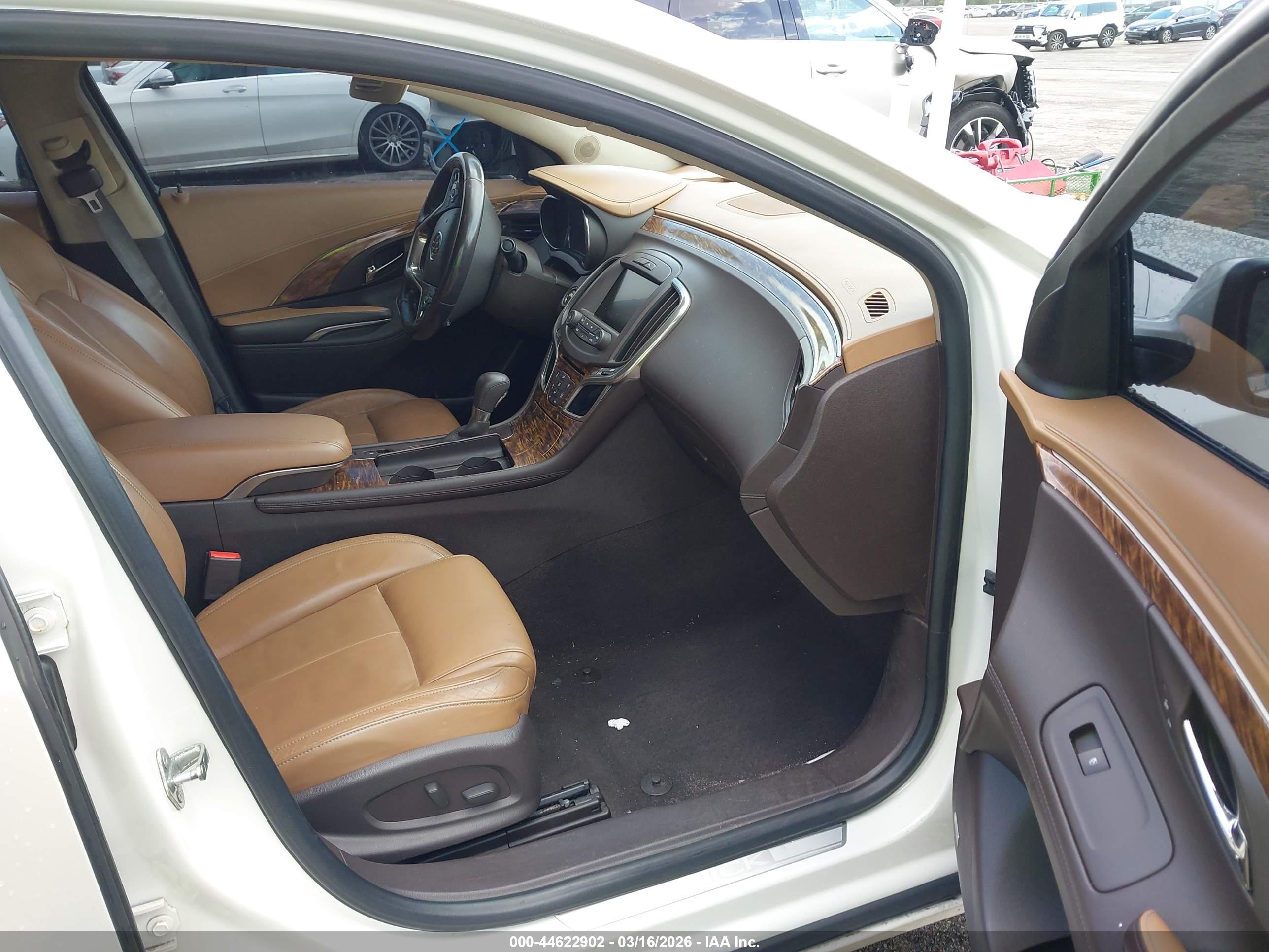 BUICK LACROSSE image 5