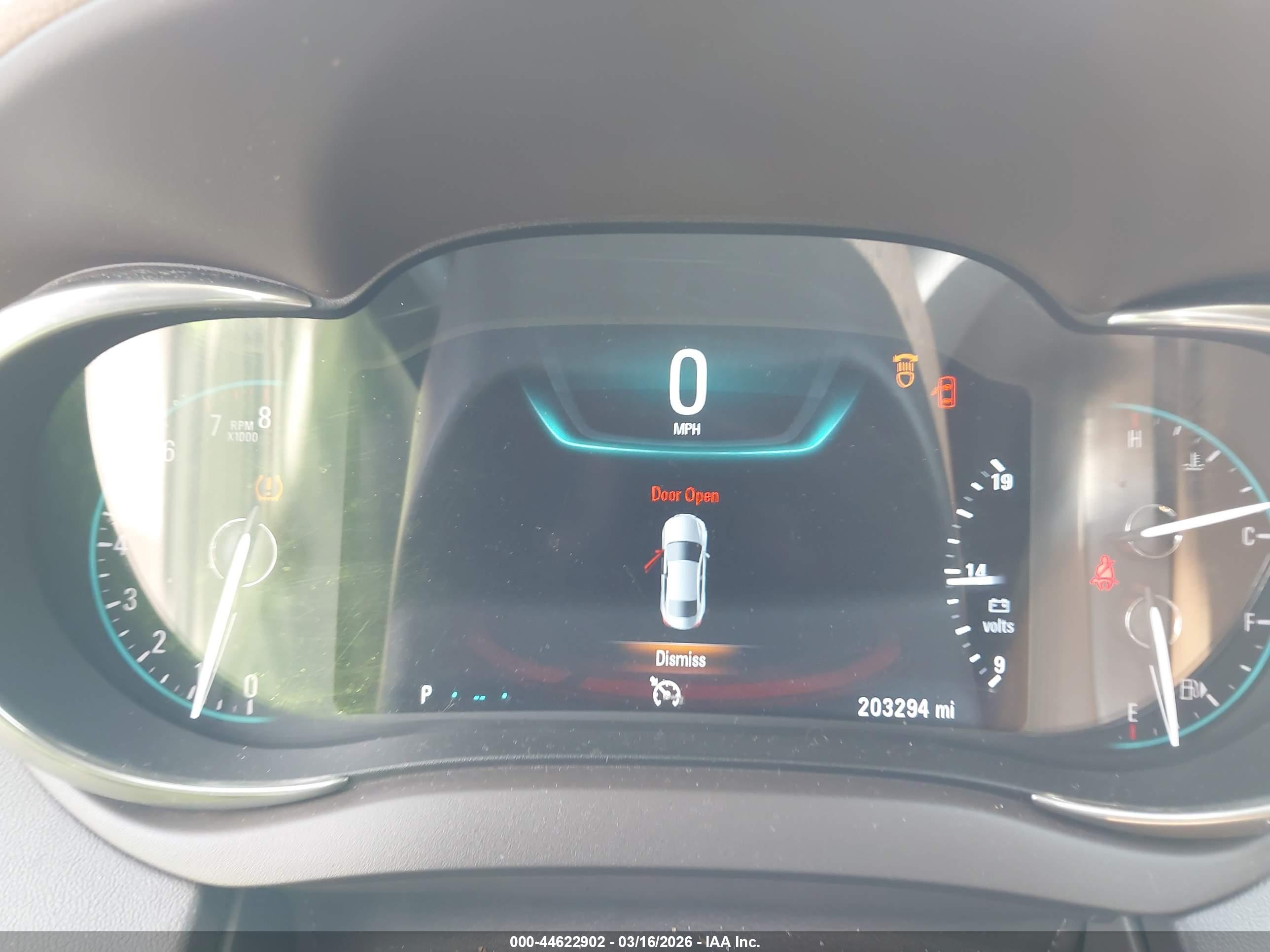 BUICK LACROSSE image 7