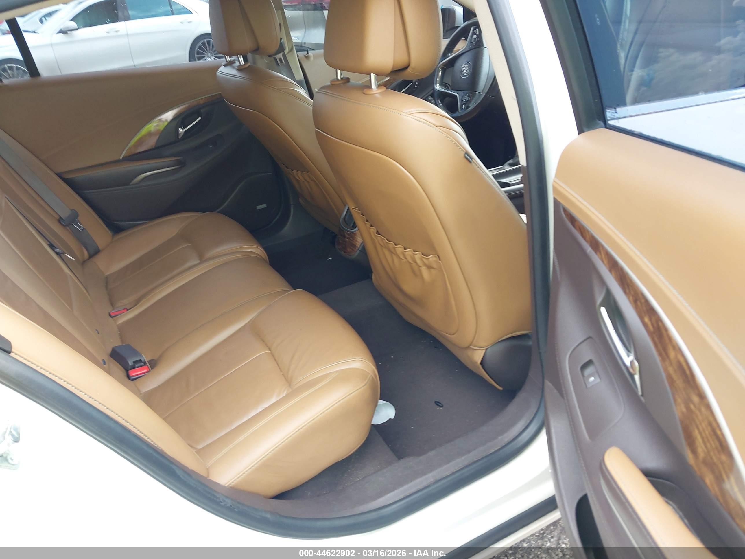 BUICK LACROSSE image 8
