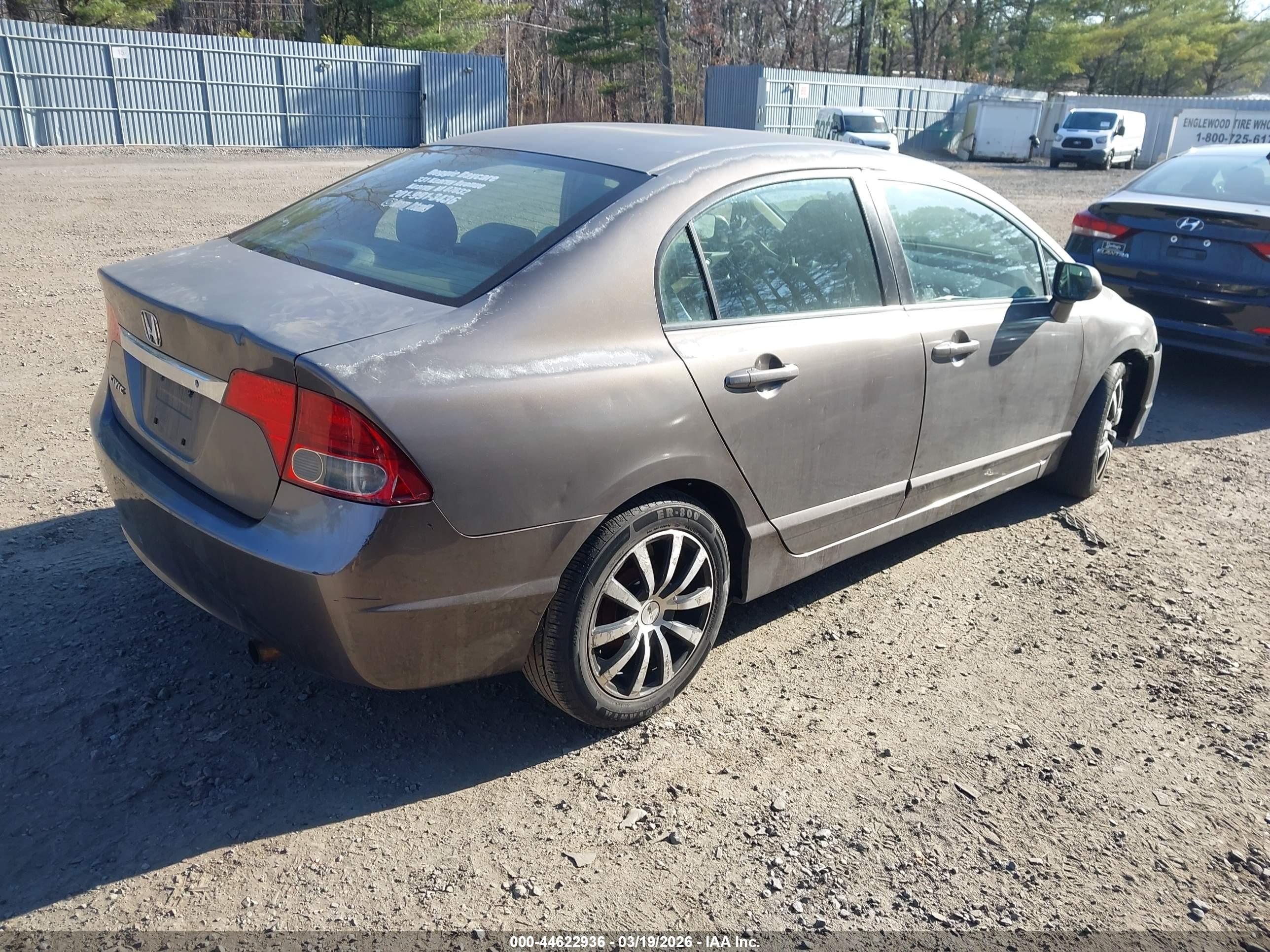 HONDA CIVIC image 4