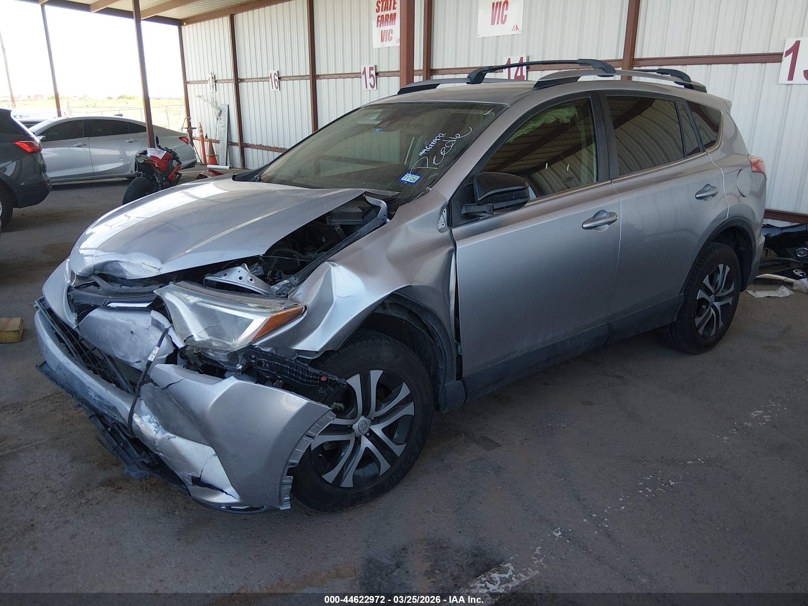 TOYOTA RAV4 image 2