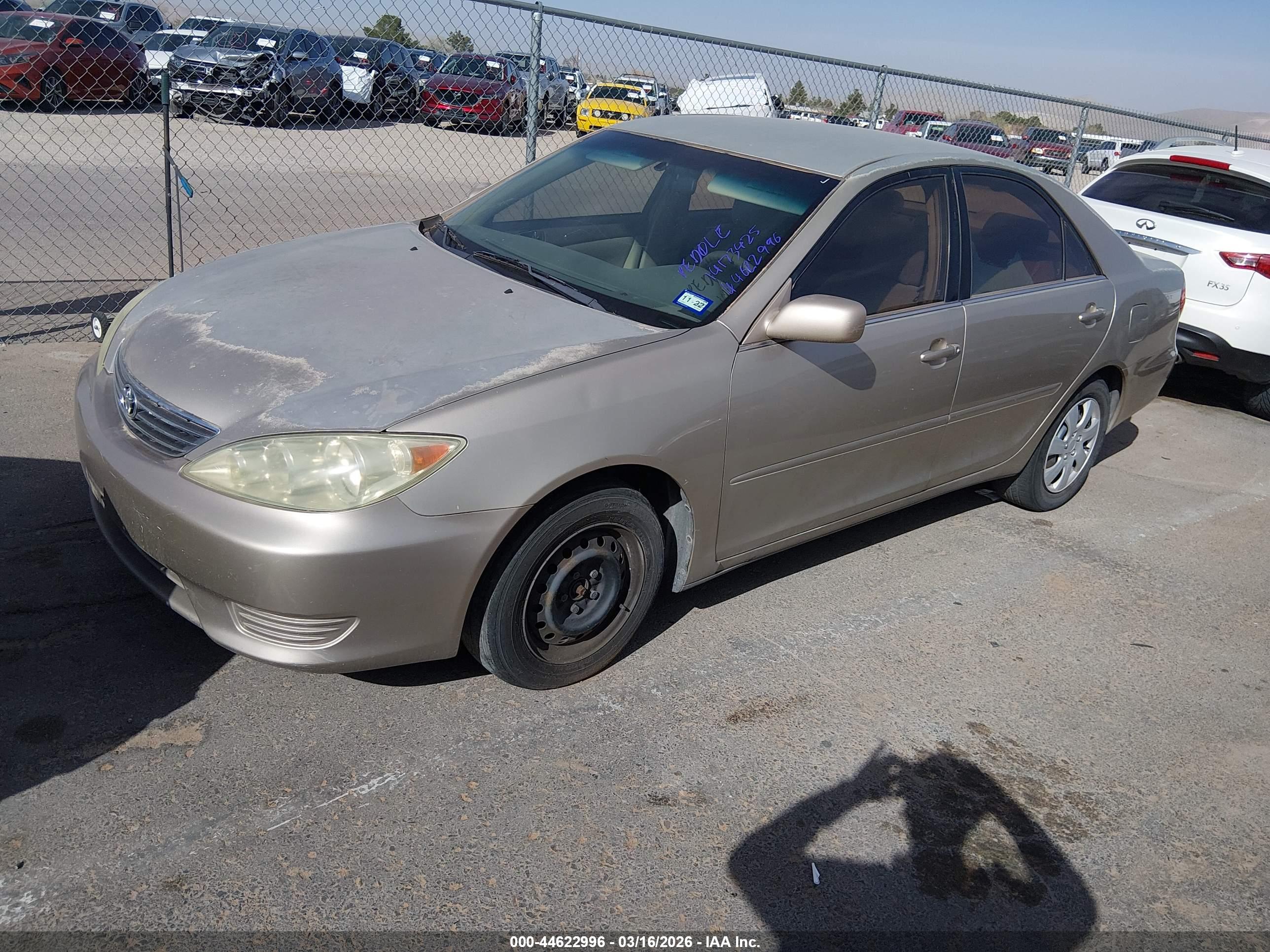 TOYOTA CAMRY image 2