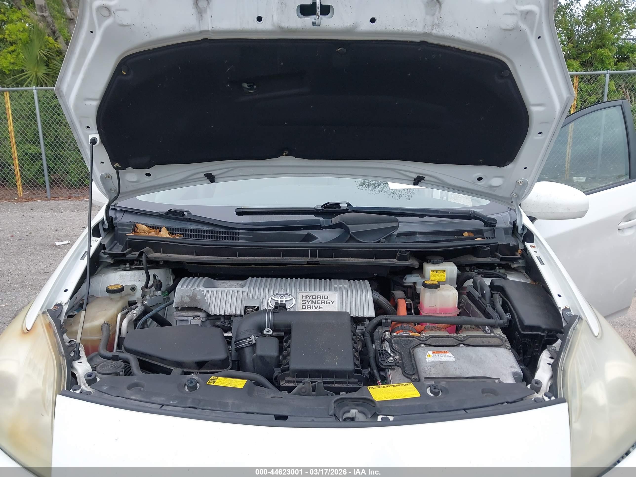 TOYOTA PRIUS image 10