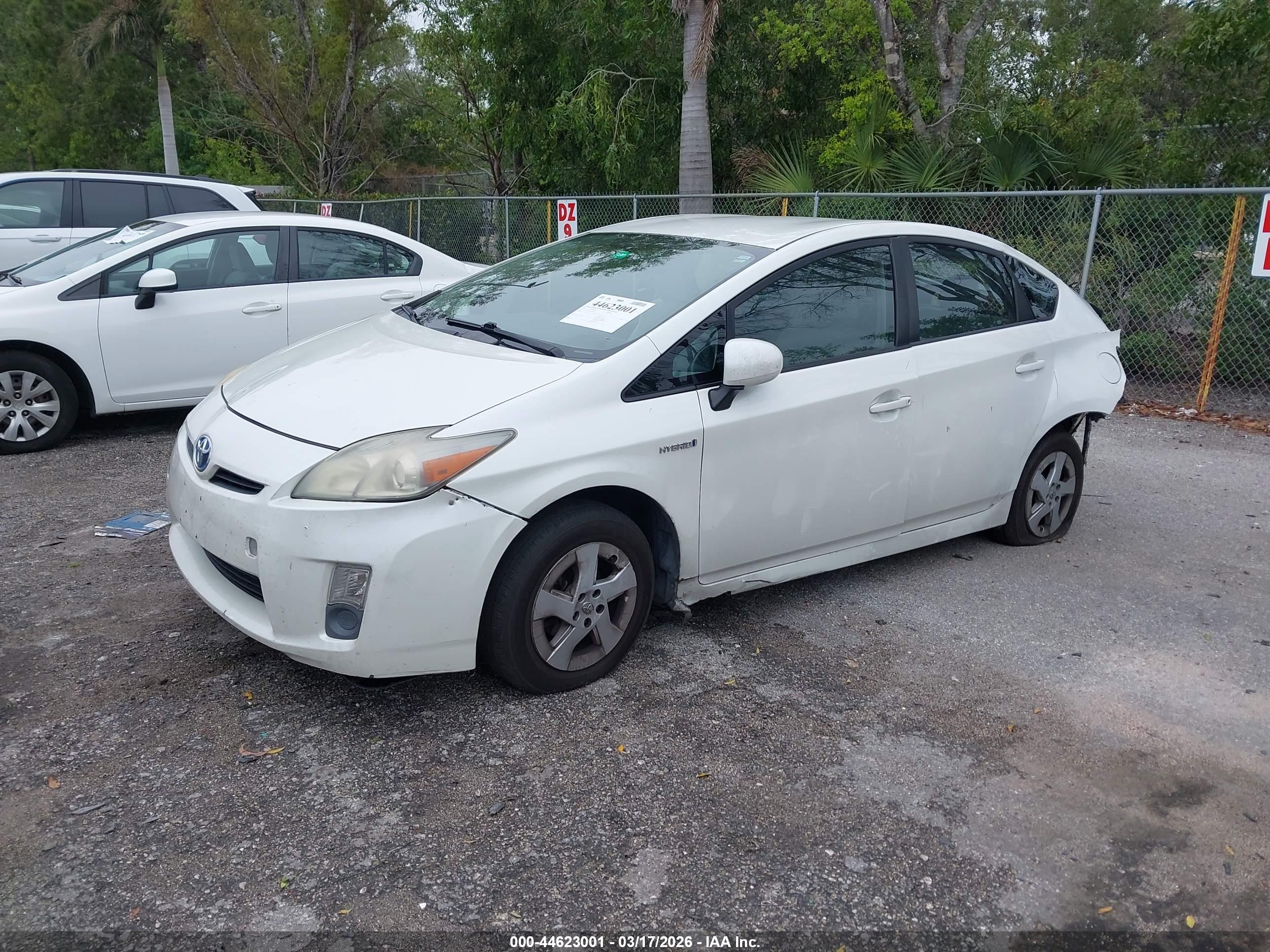 TOYOTA PRIUS image 2