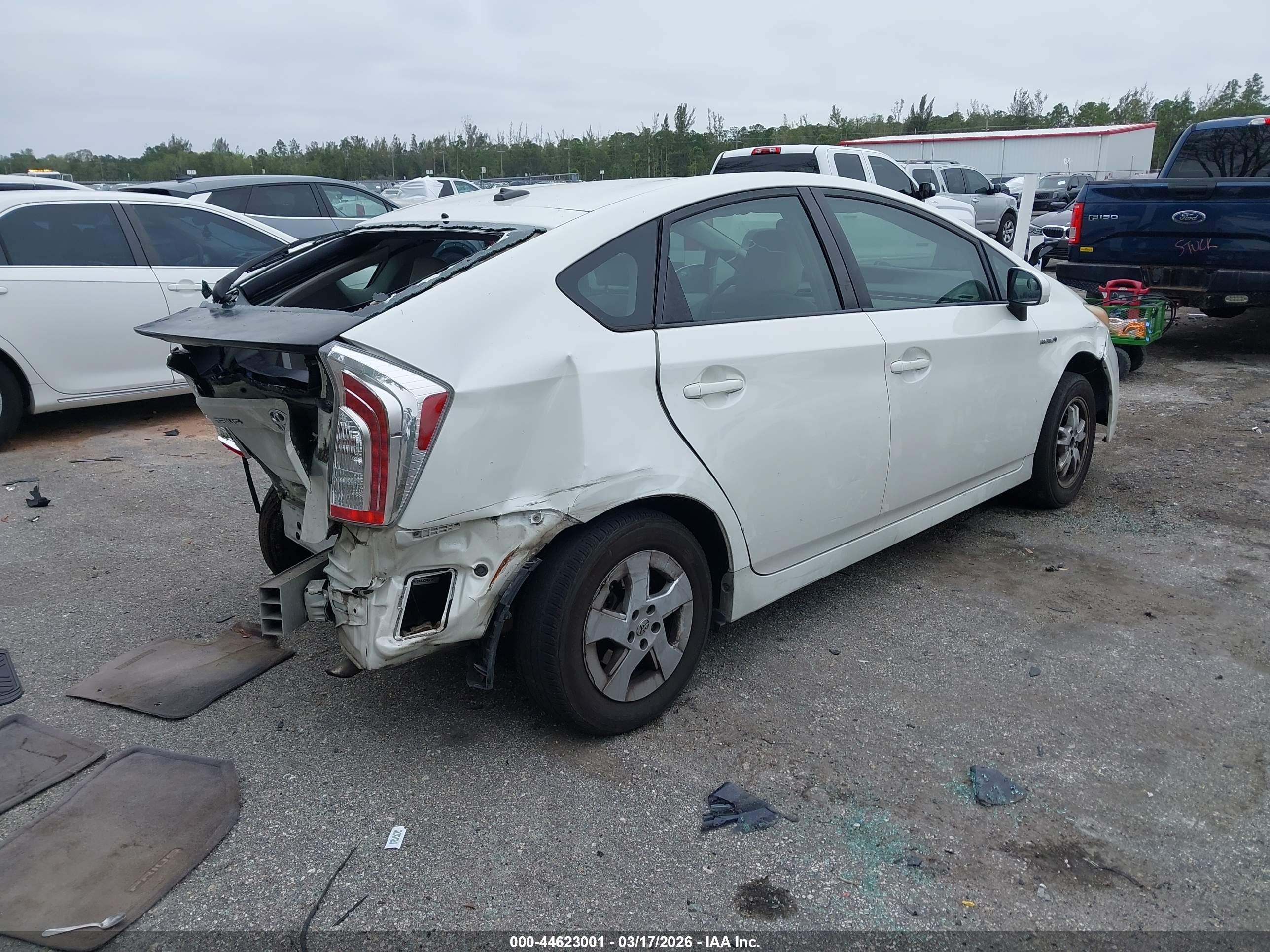 TOYOTA PRIUS image 4