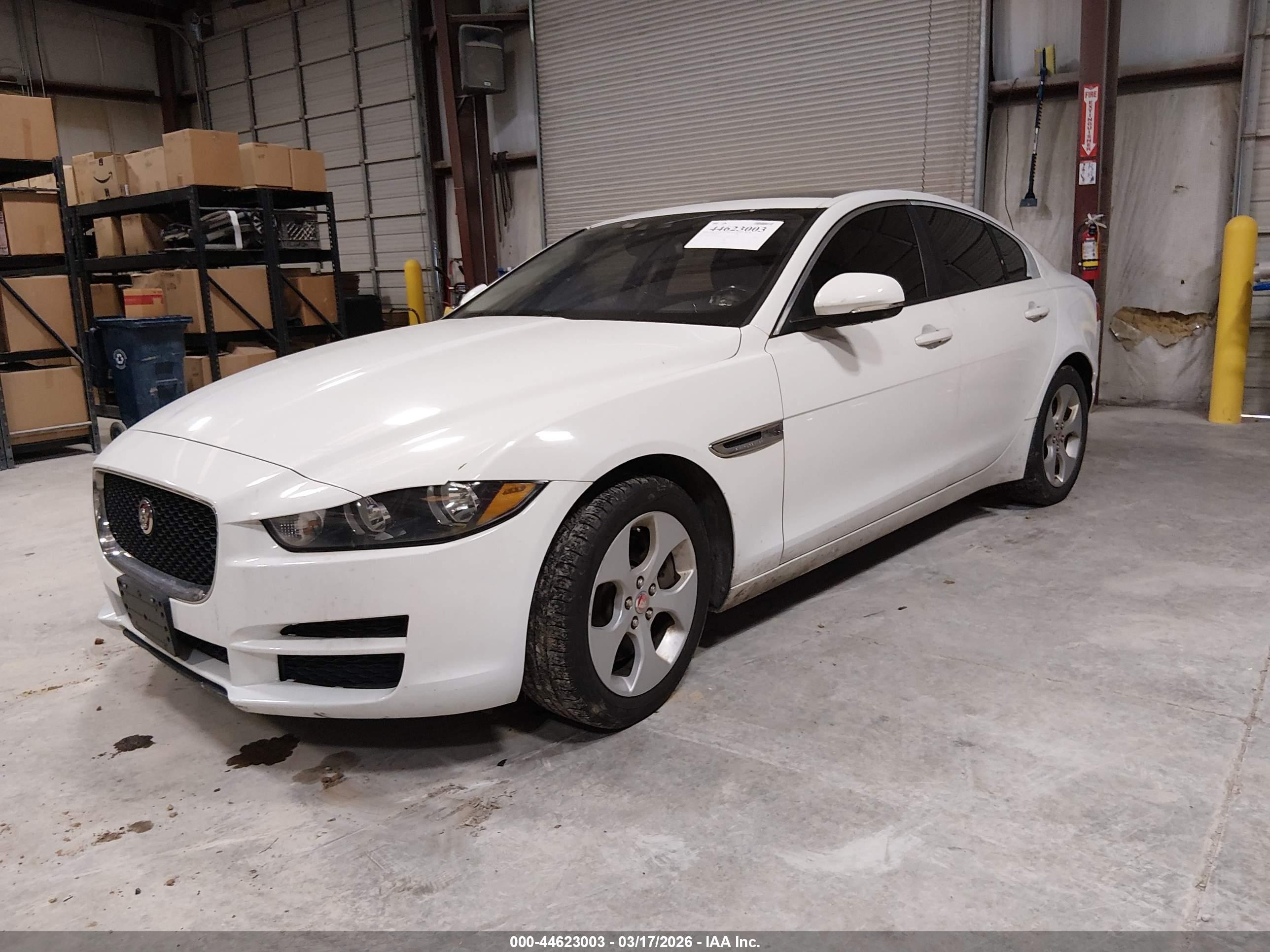 JAGUAR XE image 2
