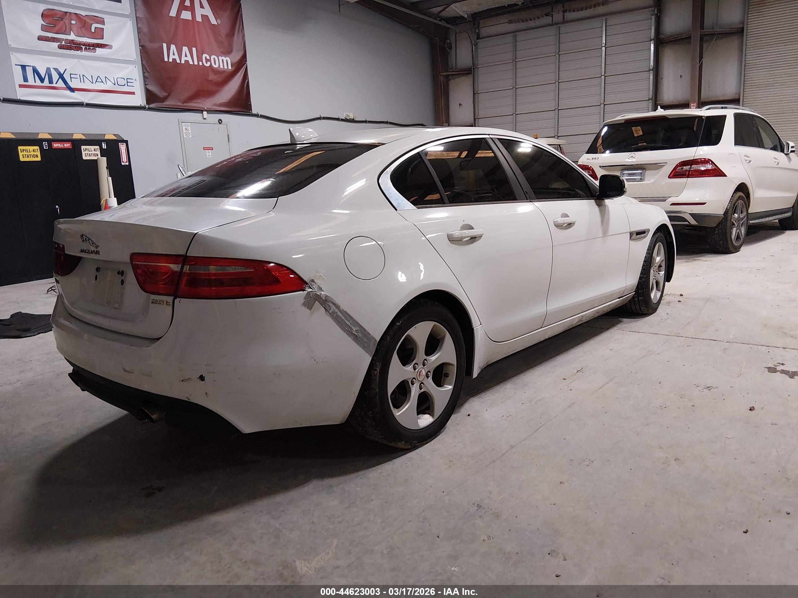 JAGUAR XE image 4