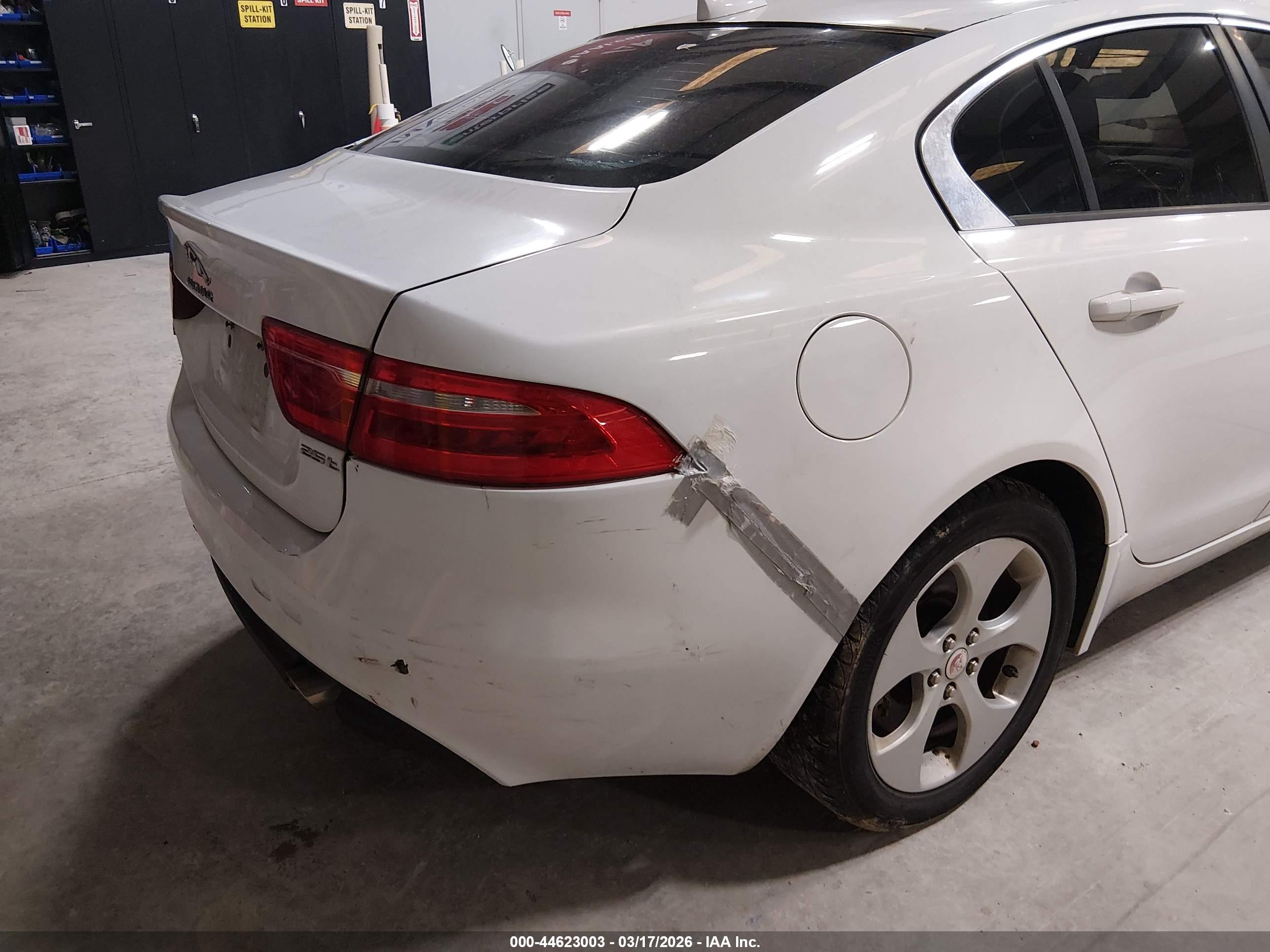 JAGUAR XE image 6
