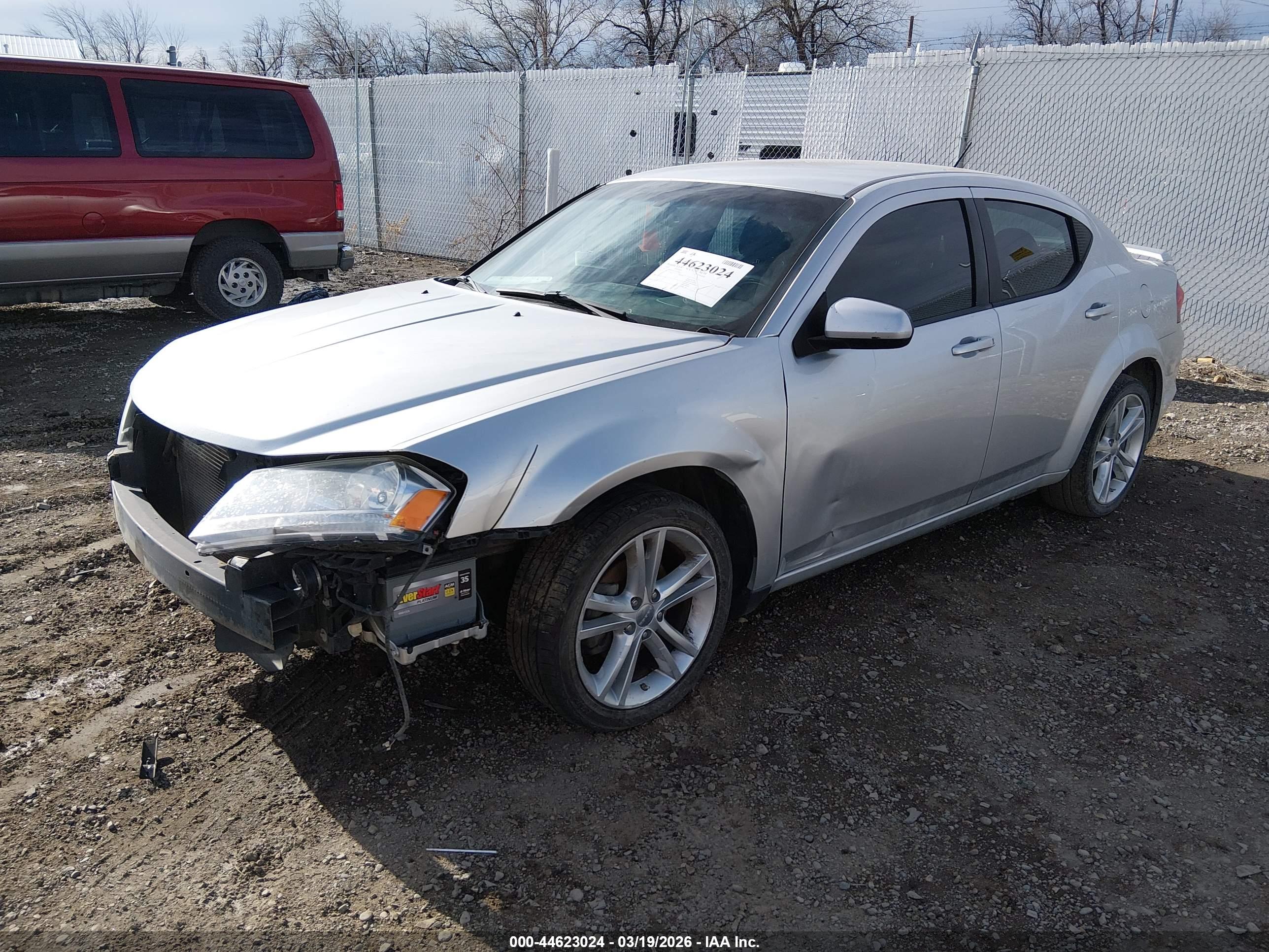 DODGE AVENGER image 2