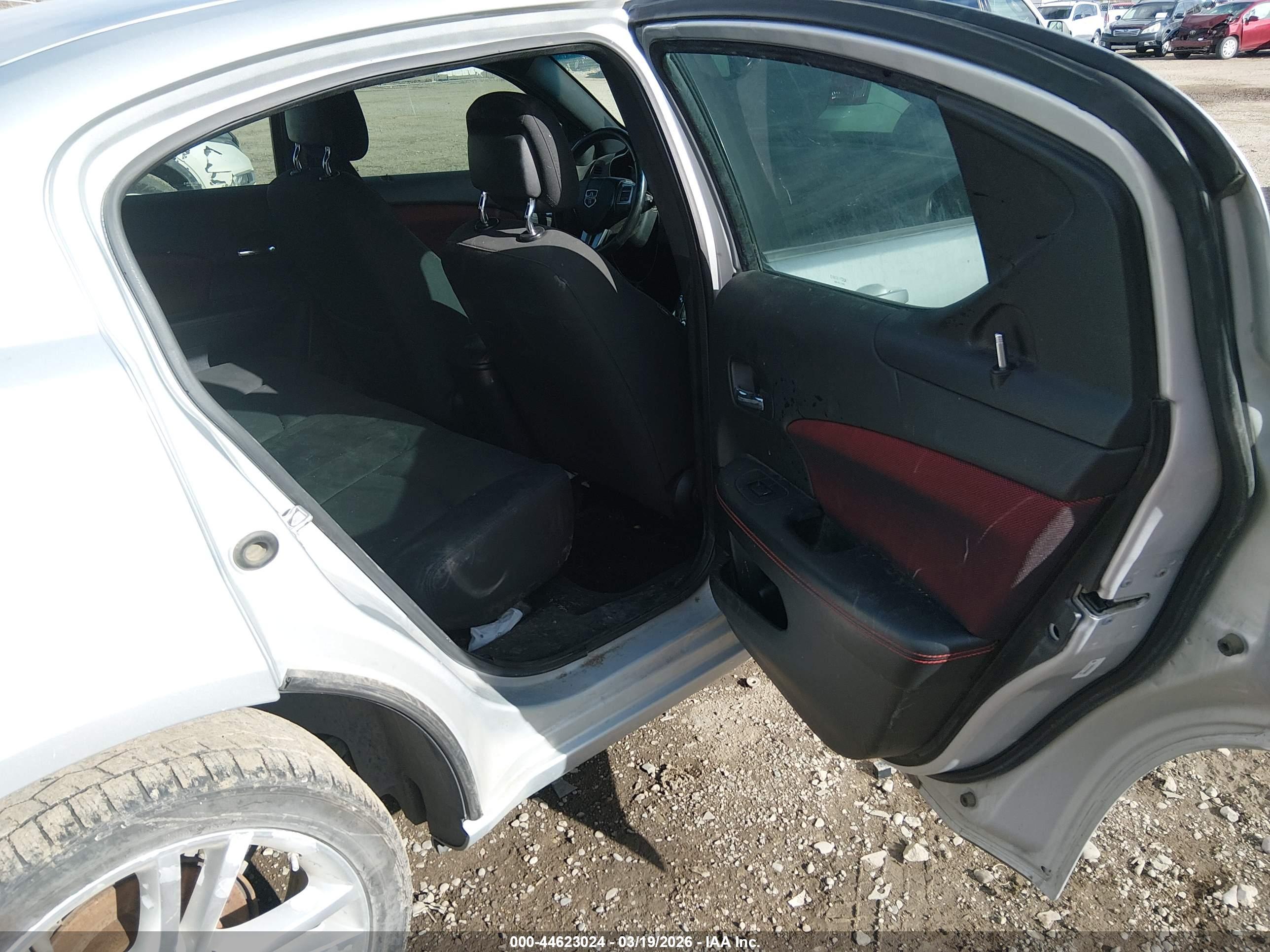 DODGE AVENGER image 8