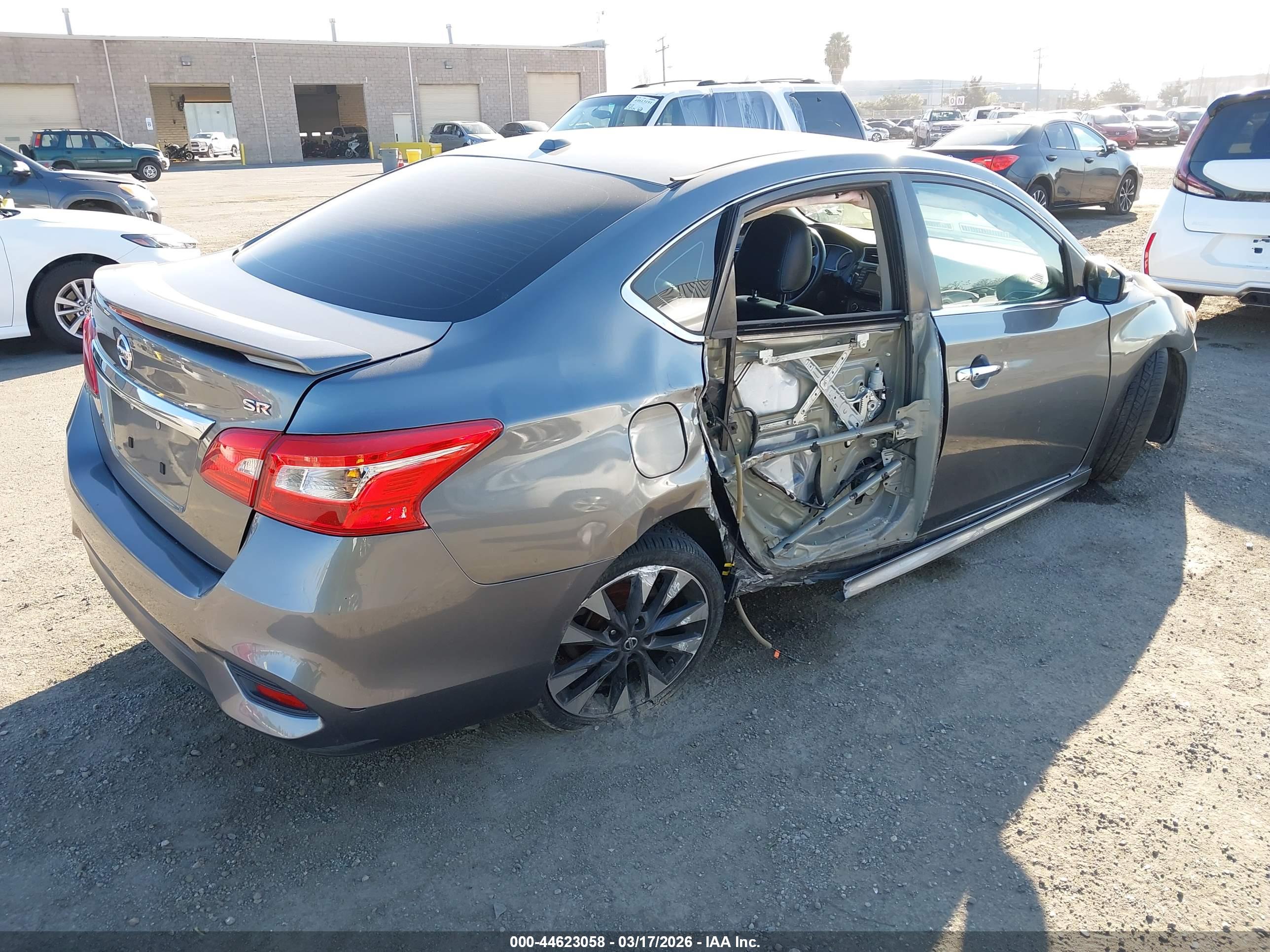 NISSAN SENTRA image 4