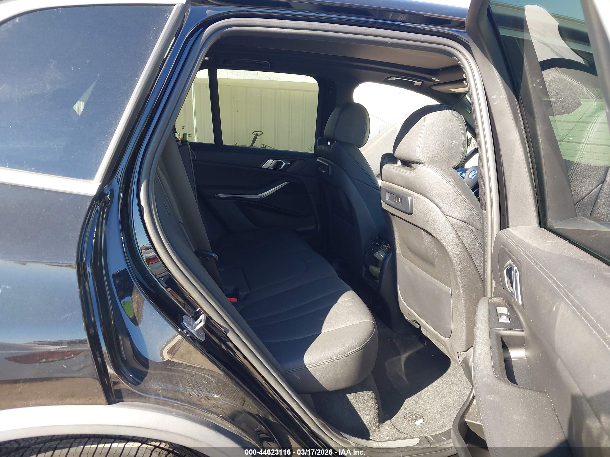 BMW X5 image 8
