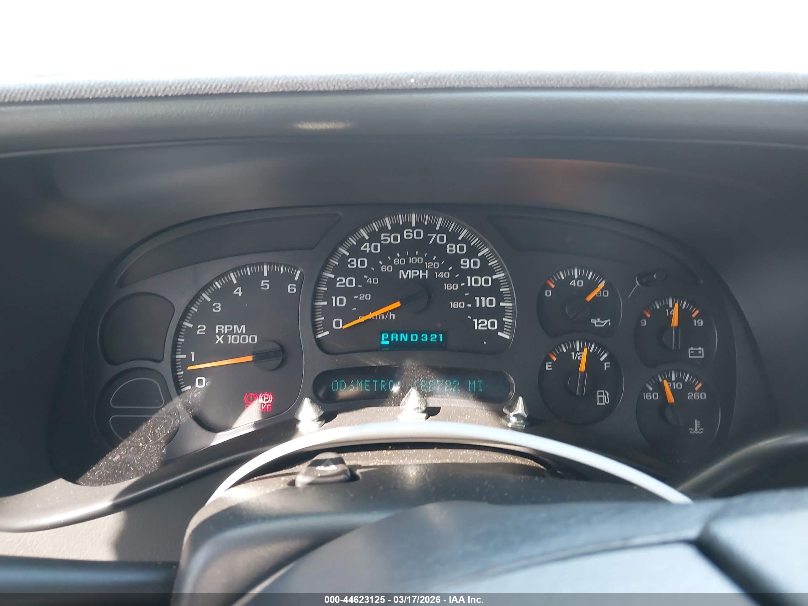 CHEVROLET SILVERADO image 7
