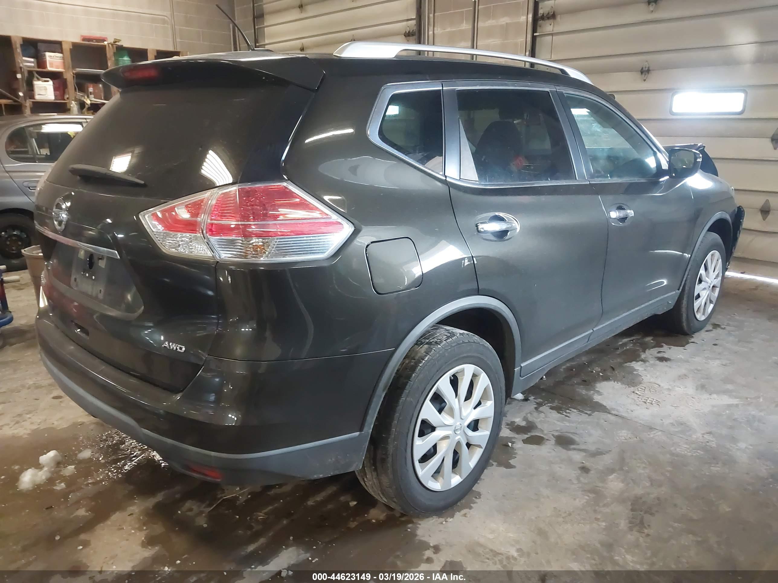 NISSAN ROGUE image 4