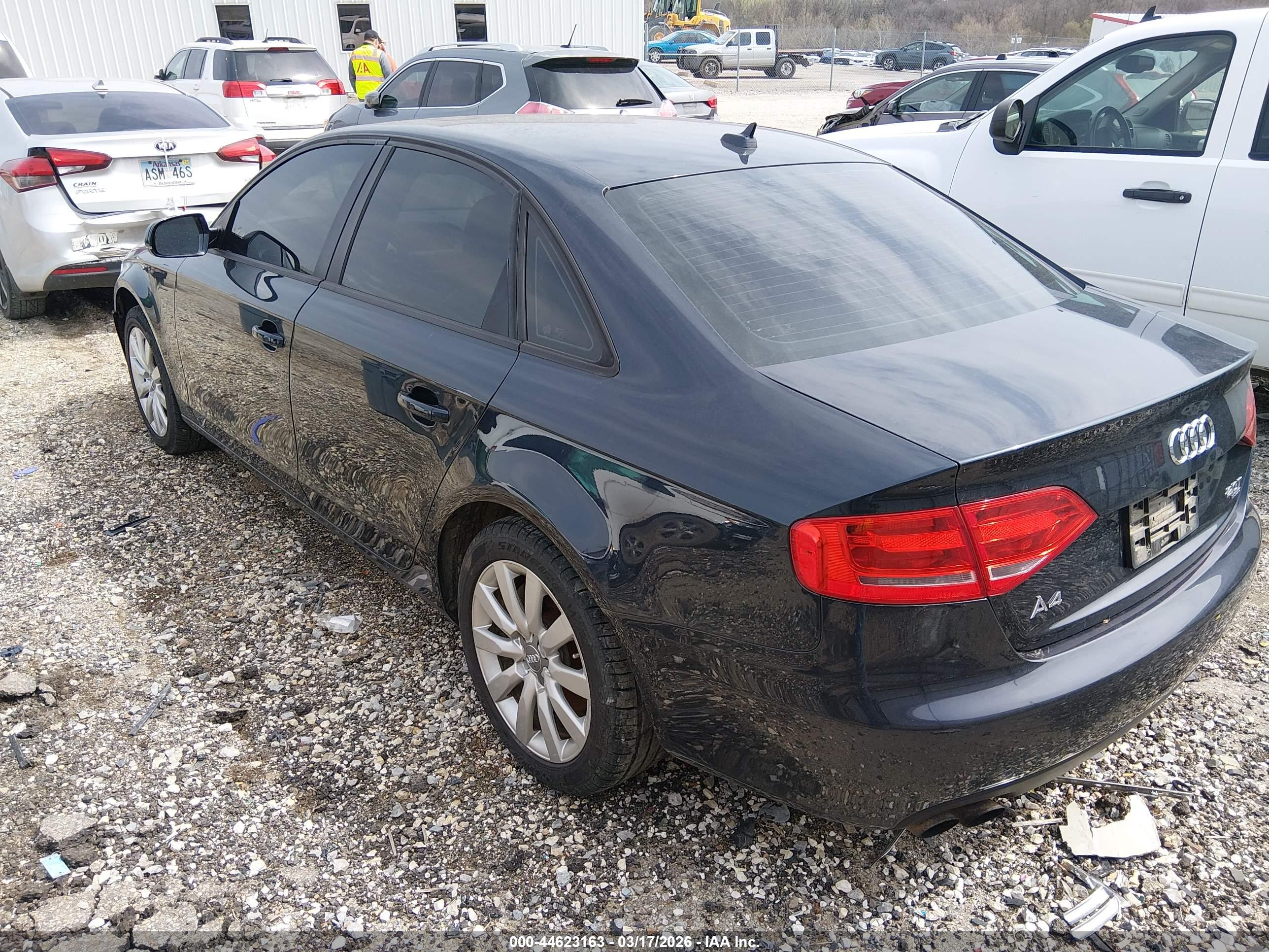AUDI A4 image 3
