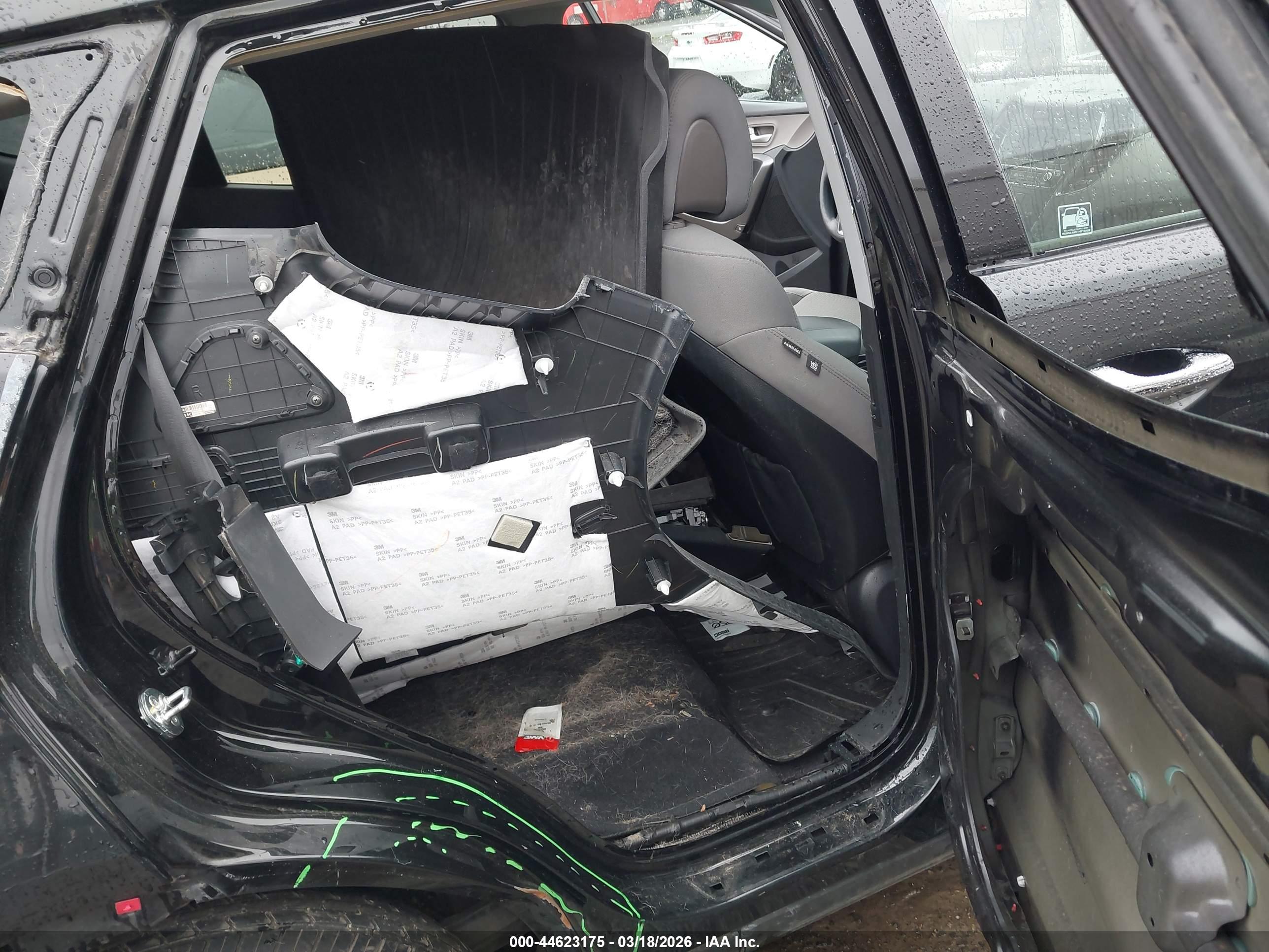 HYUNDAI SANTA image 8