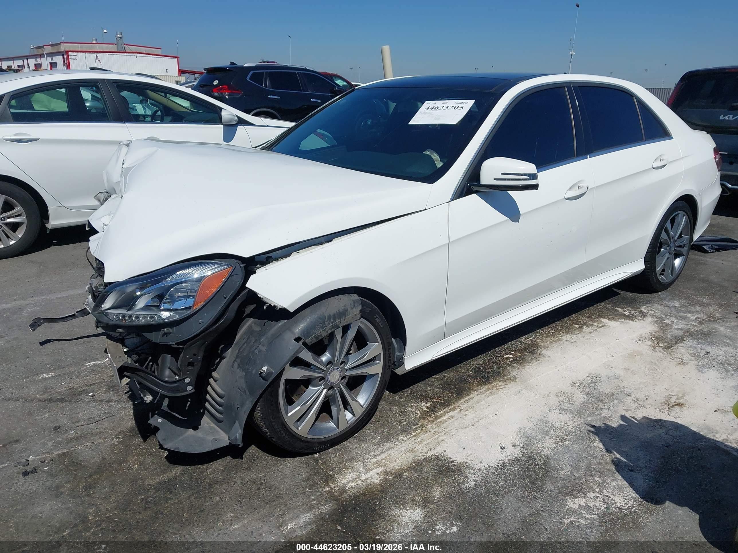 MERCEDES-BENZ E image 2