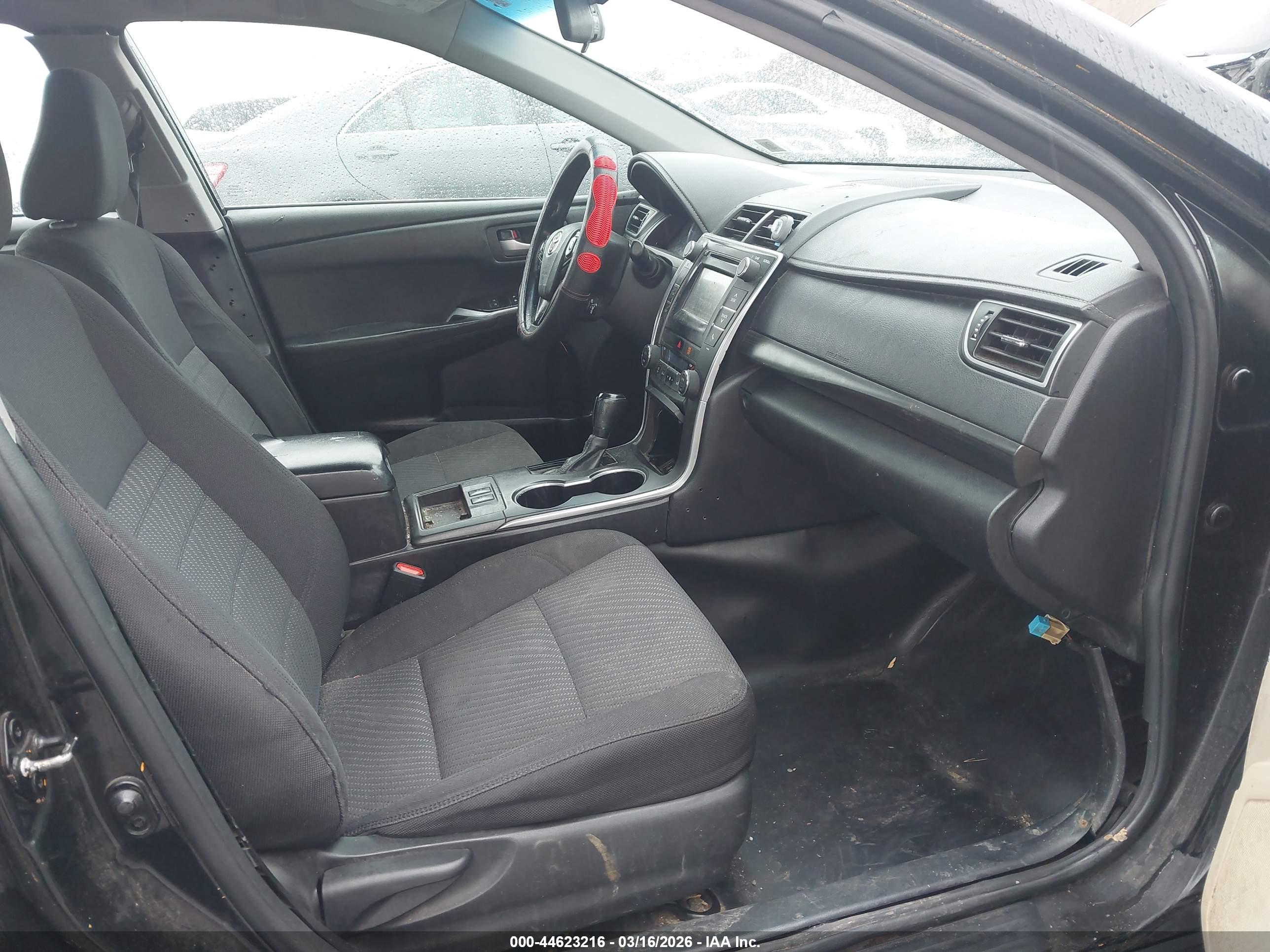 TOYOTA CAMRY image 5