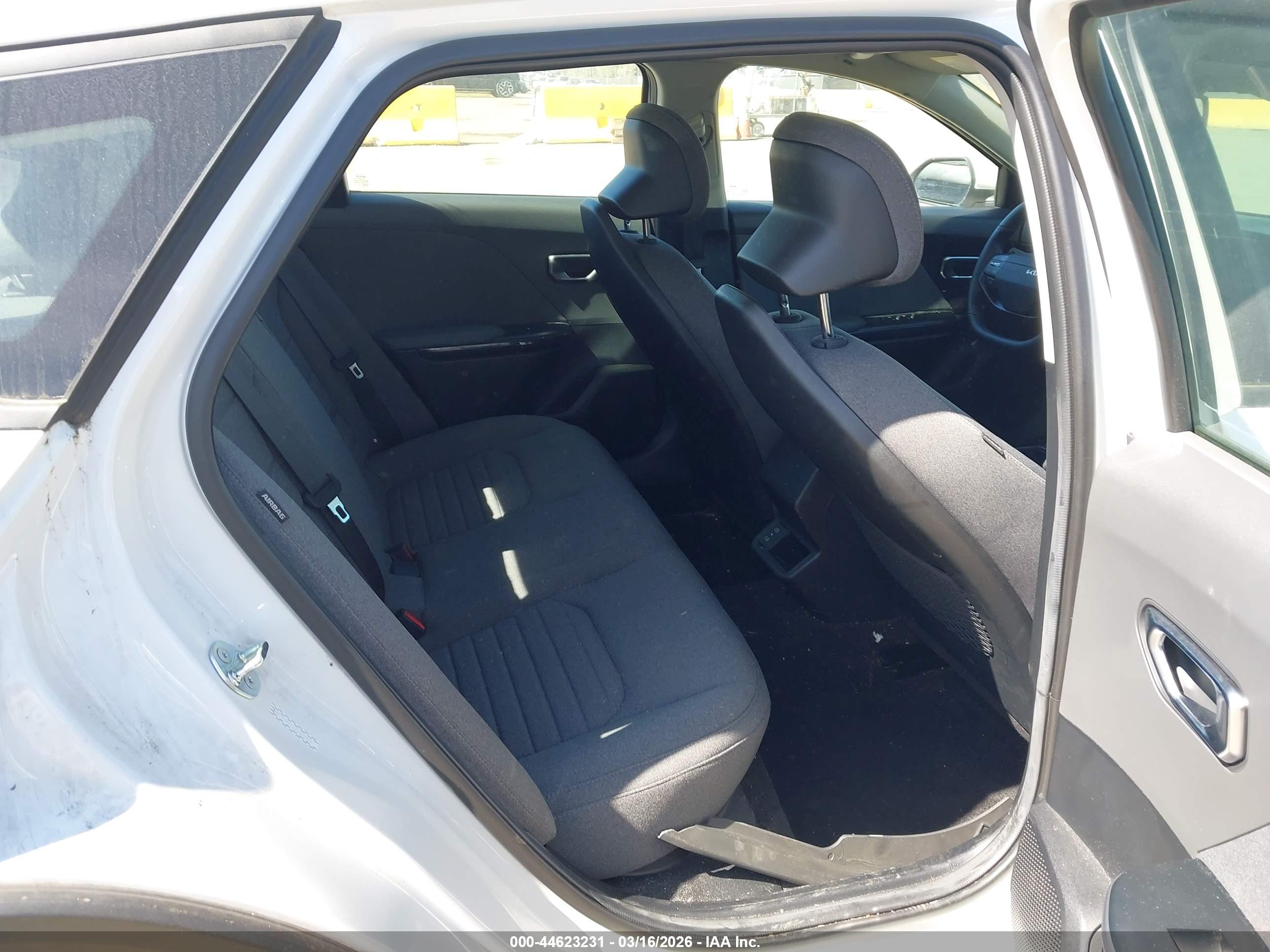 KIA K4 image 8